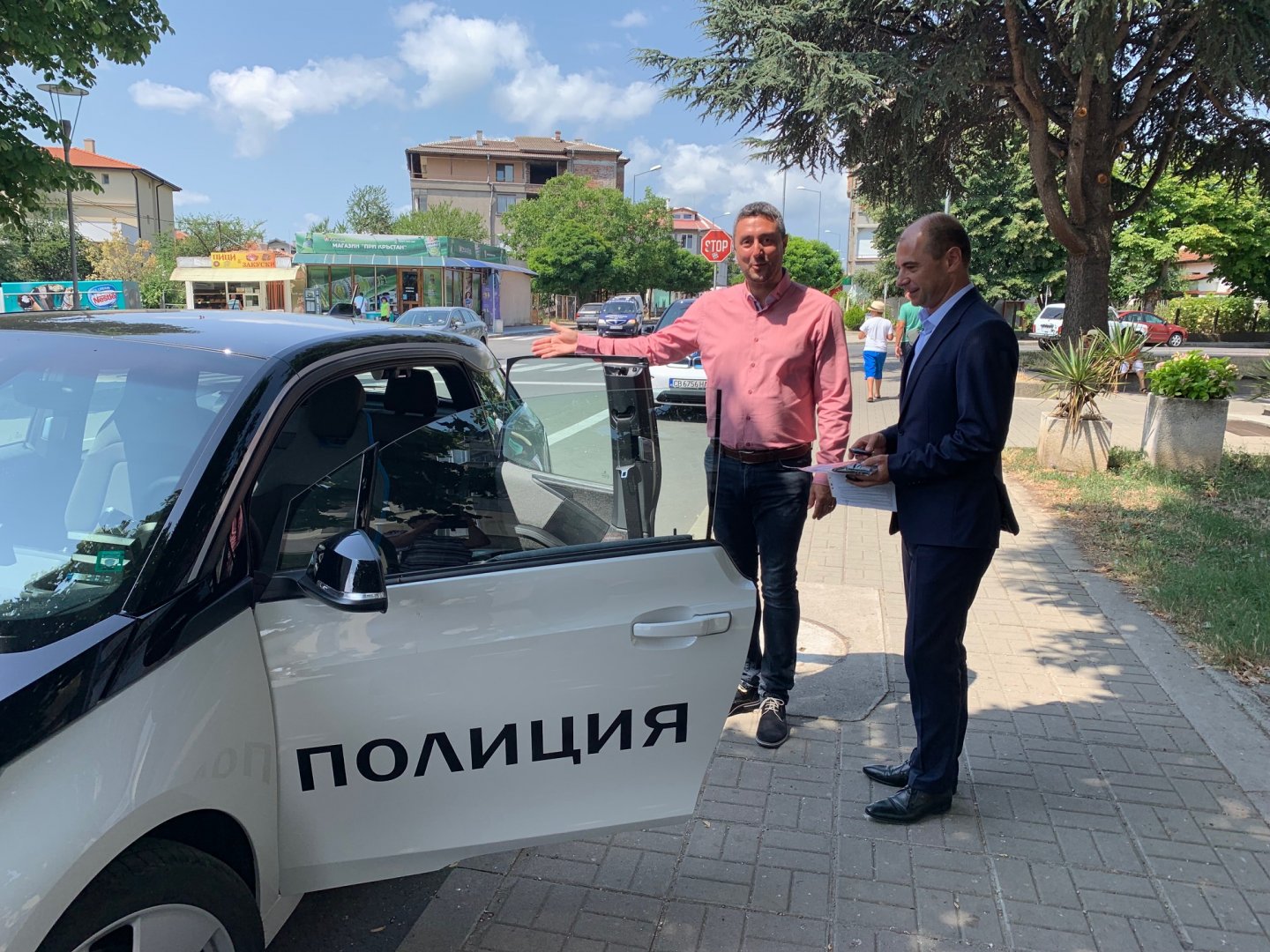 Полицията в Царево и Лозенец става еко с два чисто нови електромобила - E-Burgas.com
