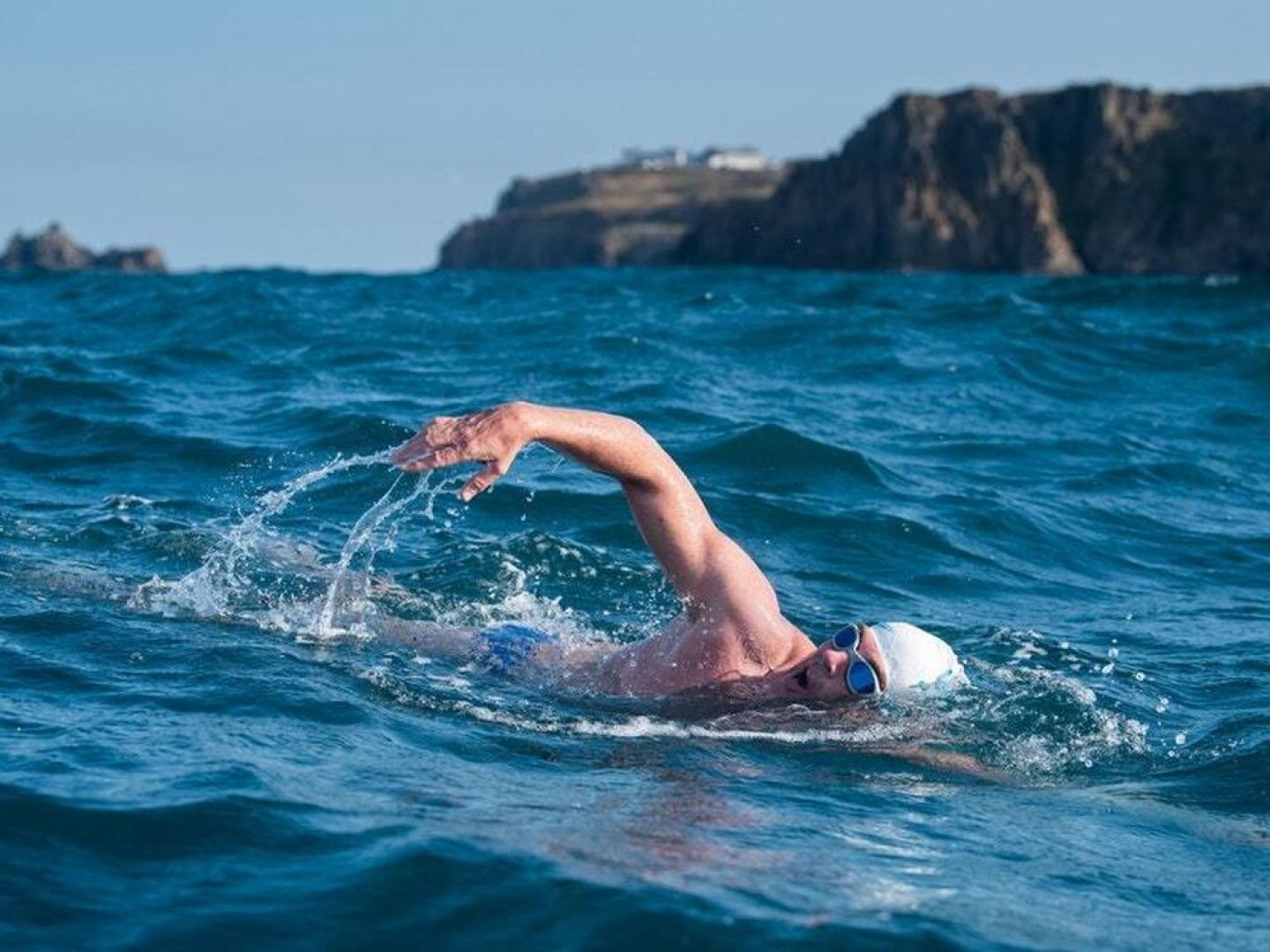 Мислиш, че си добър плувец – запиши се за плувния маратон от острова до Моста - E-Burgas.com