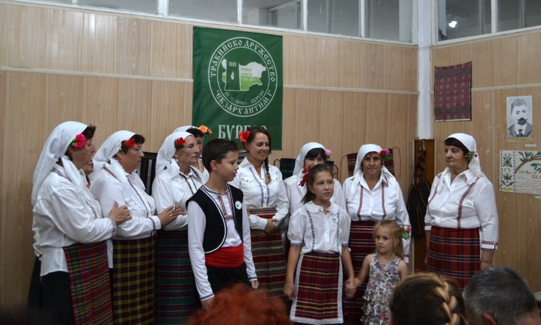 Бургаските тракийци отбелязаха ден на малоазийския бит и култура - E-Burgas.com