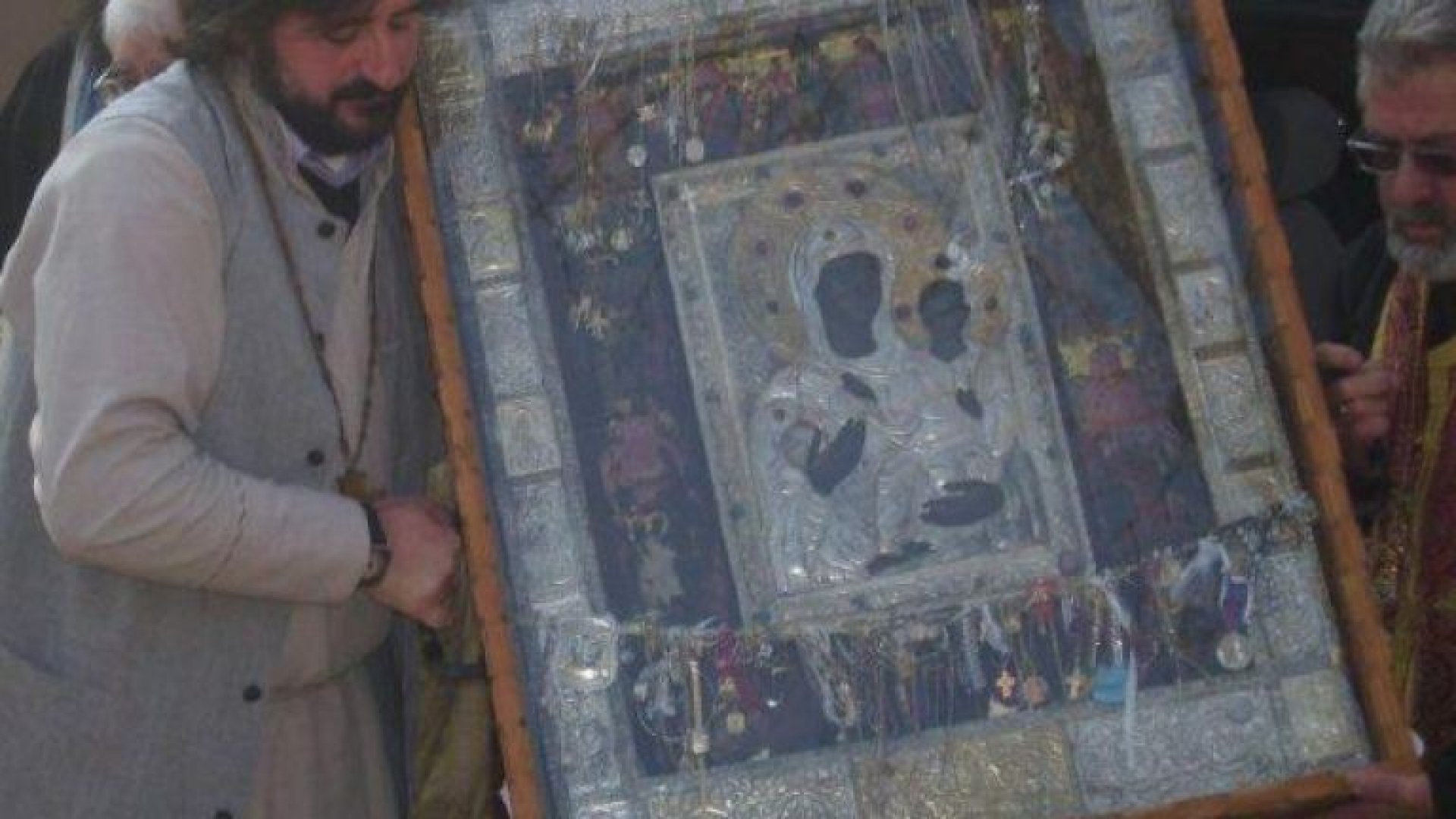 Чудотворни икони и мощи на светци ще закрилят Приморско през септември  - E-Burgas.com