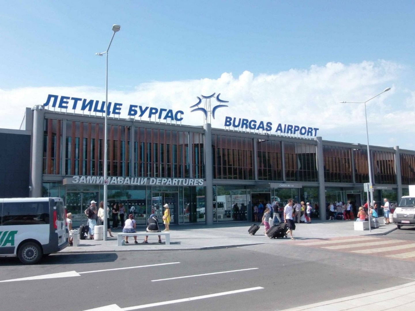 Сигнал за бомба на летище София, Варна и Бургас - E-Burgas.com