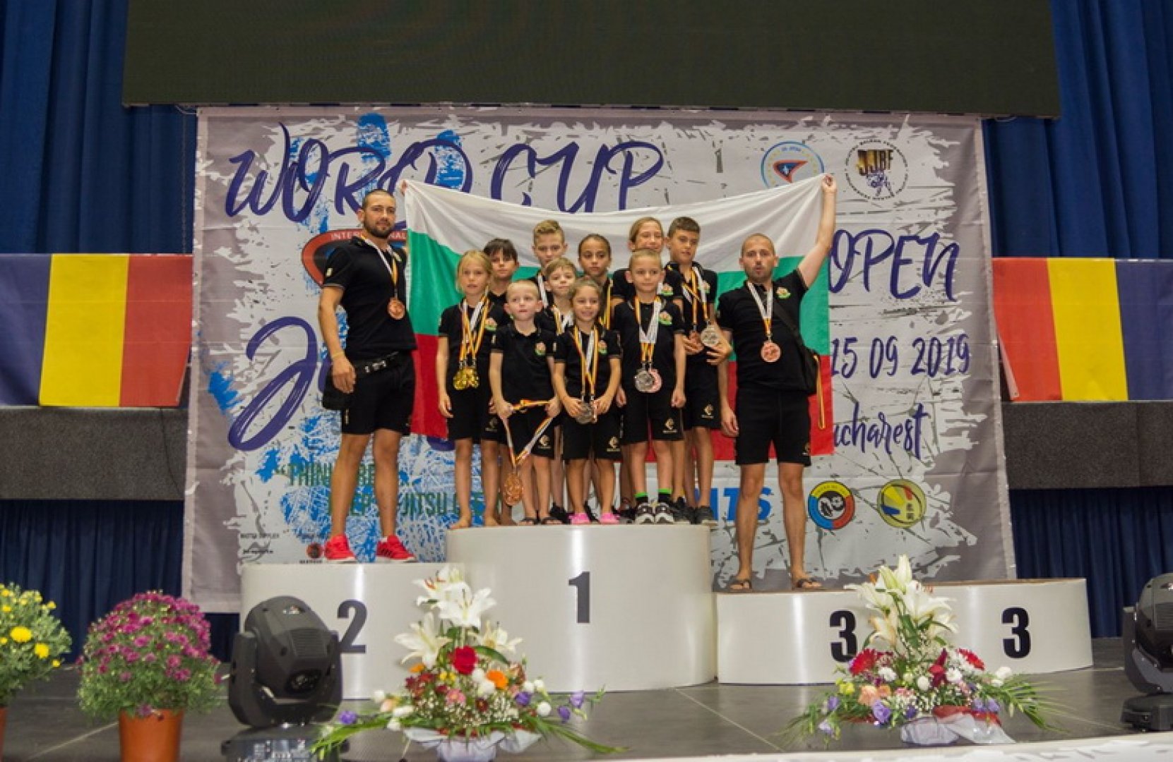 18 медала извоюваха бургазлии от полицейския карате клуб - E-Burgas.com