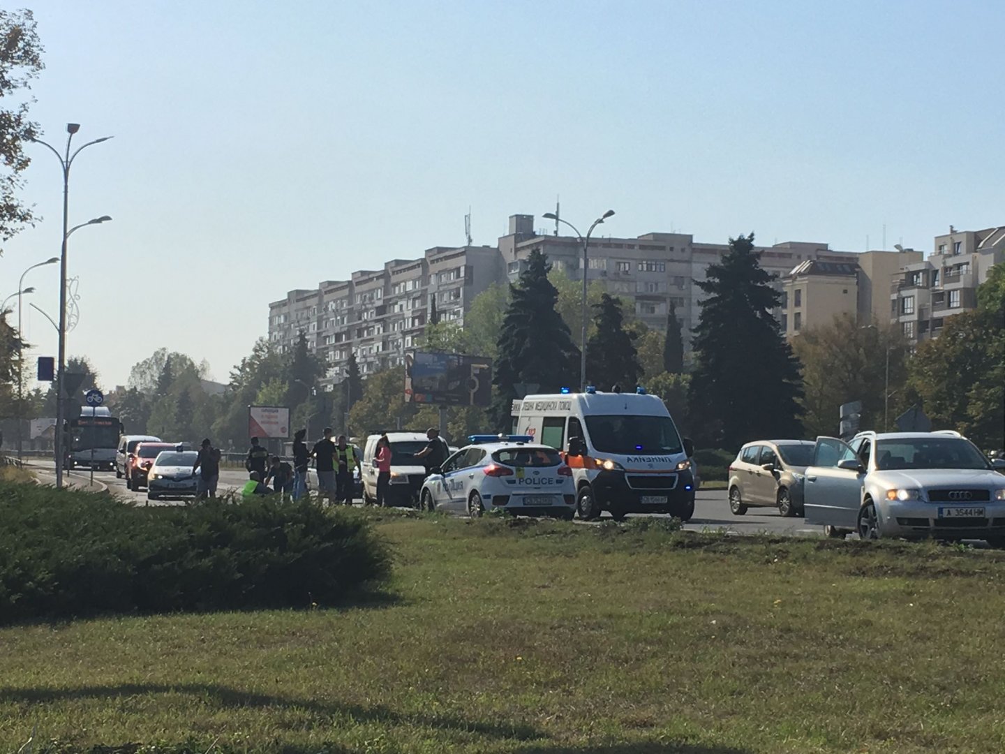 Мотопед и товарен автомобил катастрофираха на входа на Бургас - E-Burgas.com