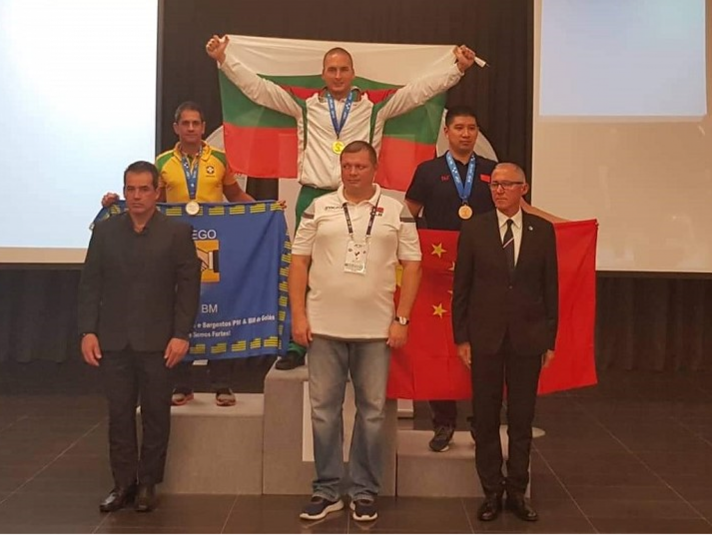 Бургазлия стана световен шампион на полицейските игри по плуване - E-Burgas.com