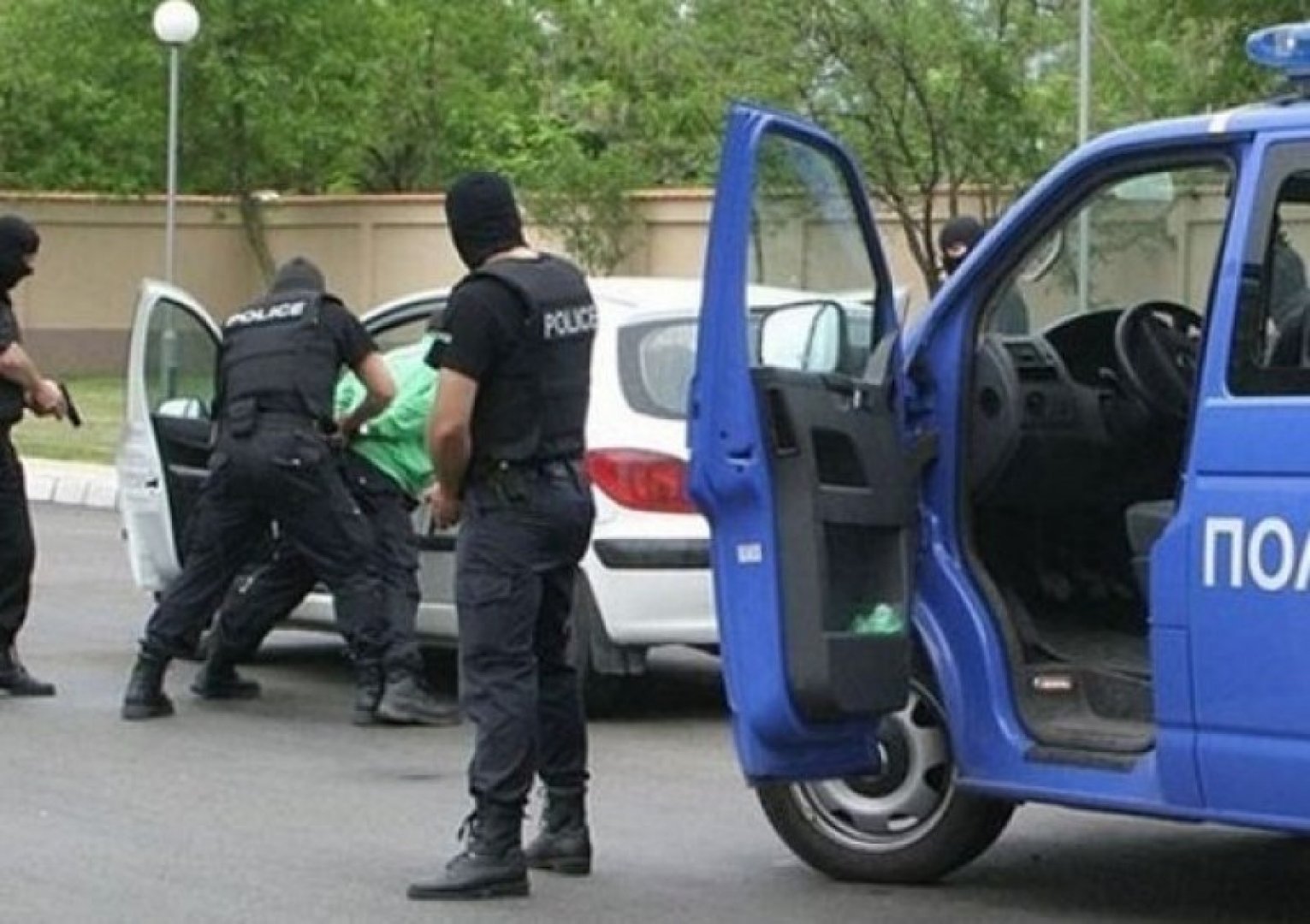 Полицията с ударна акция срещу дилърите в Бургас, задържани са и жени - E-Burgas.com