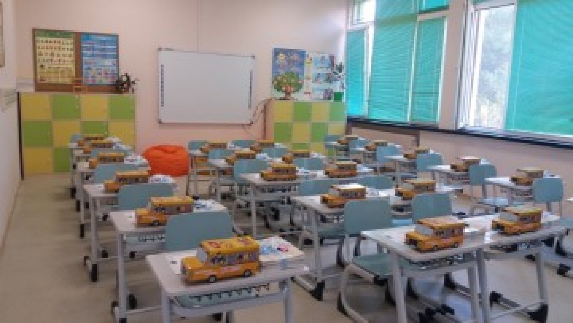Всички 2000 бургаски първокласници бяха посрещнати днес в обновени и модерно оборудвани учебни стаи - E-Burgas.com