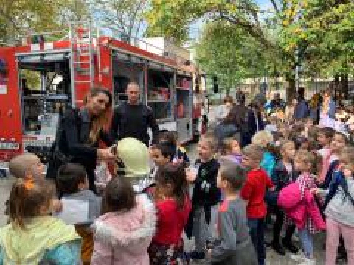 Кампанията  „Опознай професията” гостува в  детска градина „Делфин” в к-с „Меден Рудник”  - E-Burgas.com