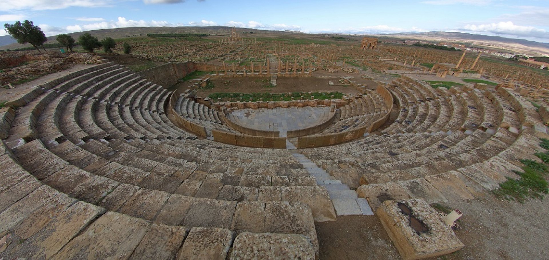 Впечатляващи кадри на римски културни забележителности от Алжир показват в Бургас - E-Burgas.com