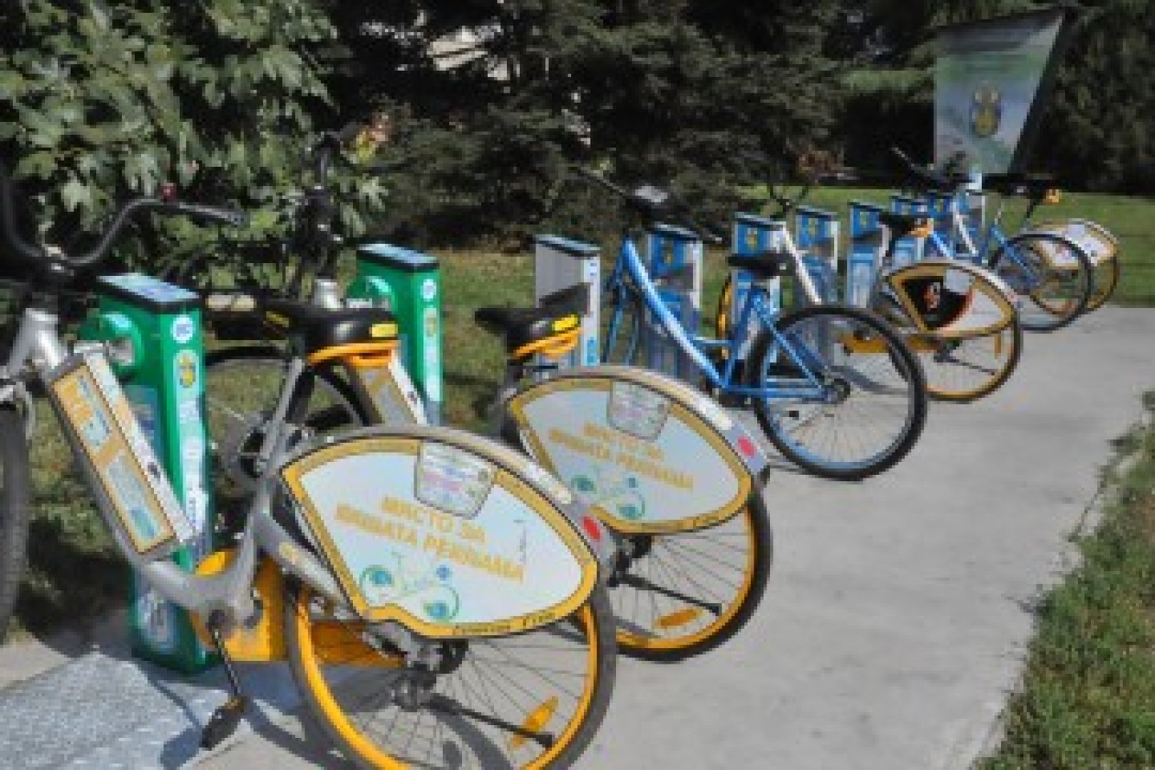Община Бургас постави нови стоянки за електрически велосипеди под наем - E-Burgas.com