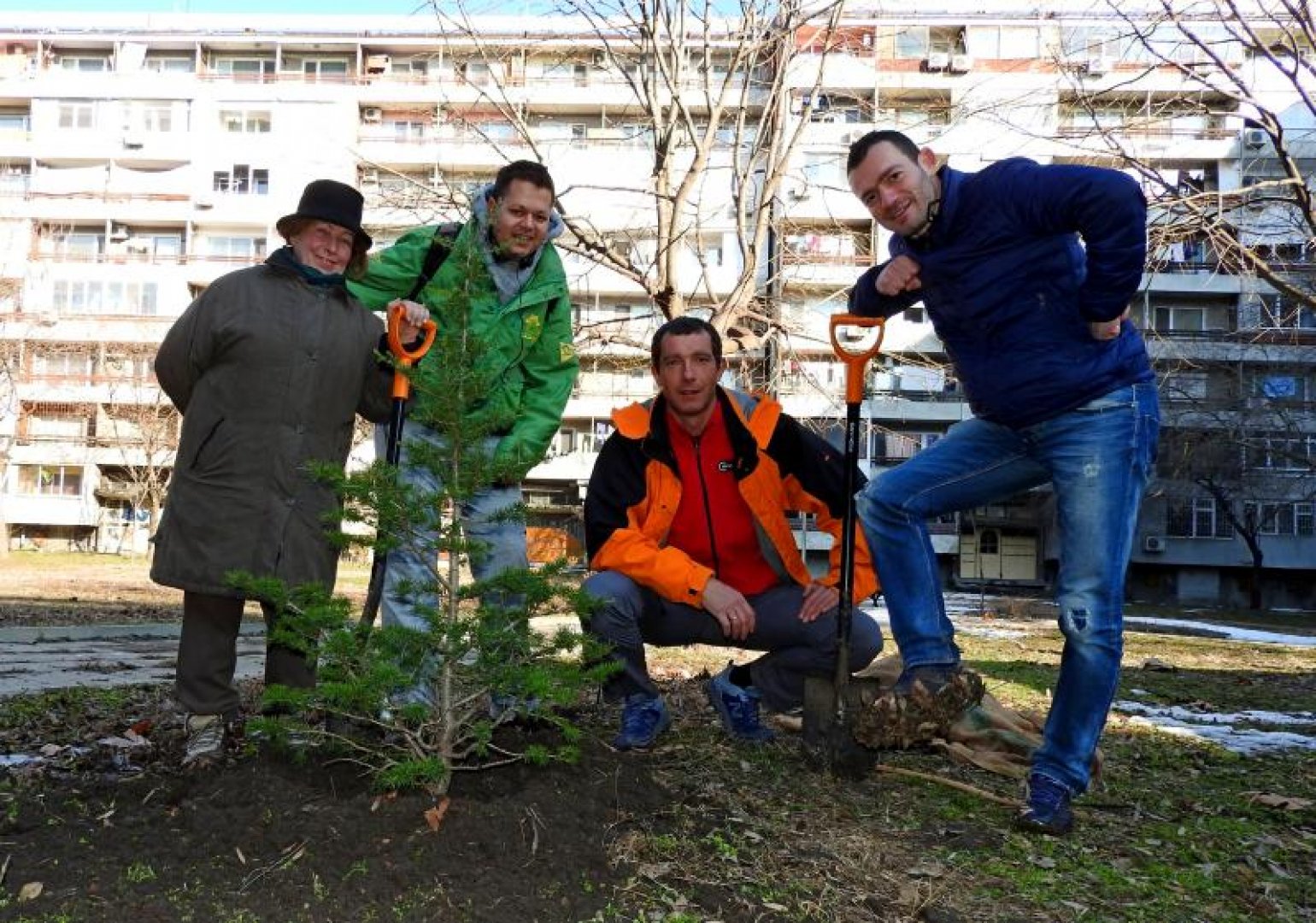Най-после! Вече всеки може да засади дърво в Бургас, вижте къде и как  - E-Burgas.com