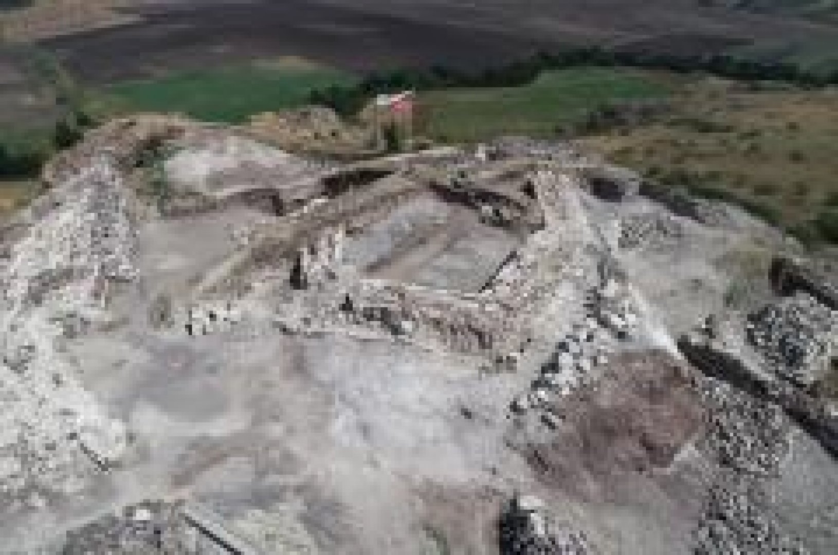 Кости от зубър, камила и турук са открити при разкопките на крепостта Русокастро през 2019 г. - E-Burgas.com