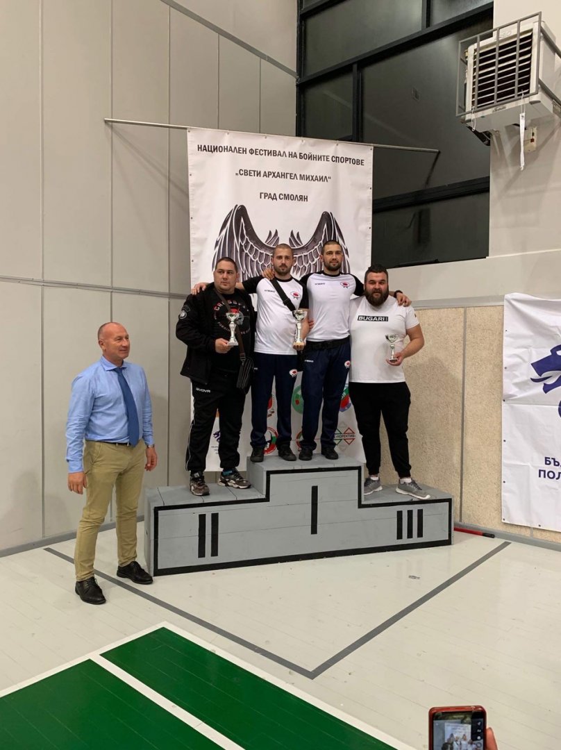 43 медала завоюваха състезатели на Полицейския карате Джу Джицу Клуб- Бургас на международен турнир - E-Burgas.com