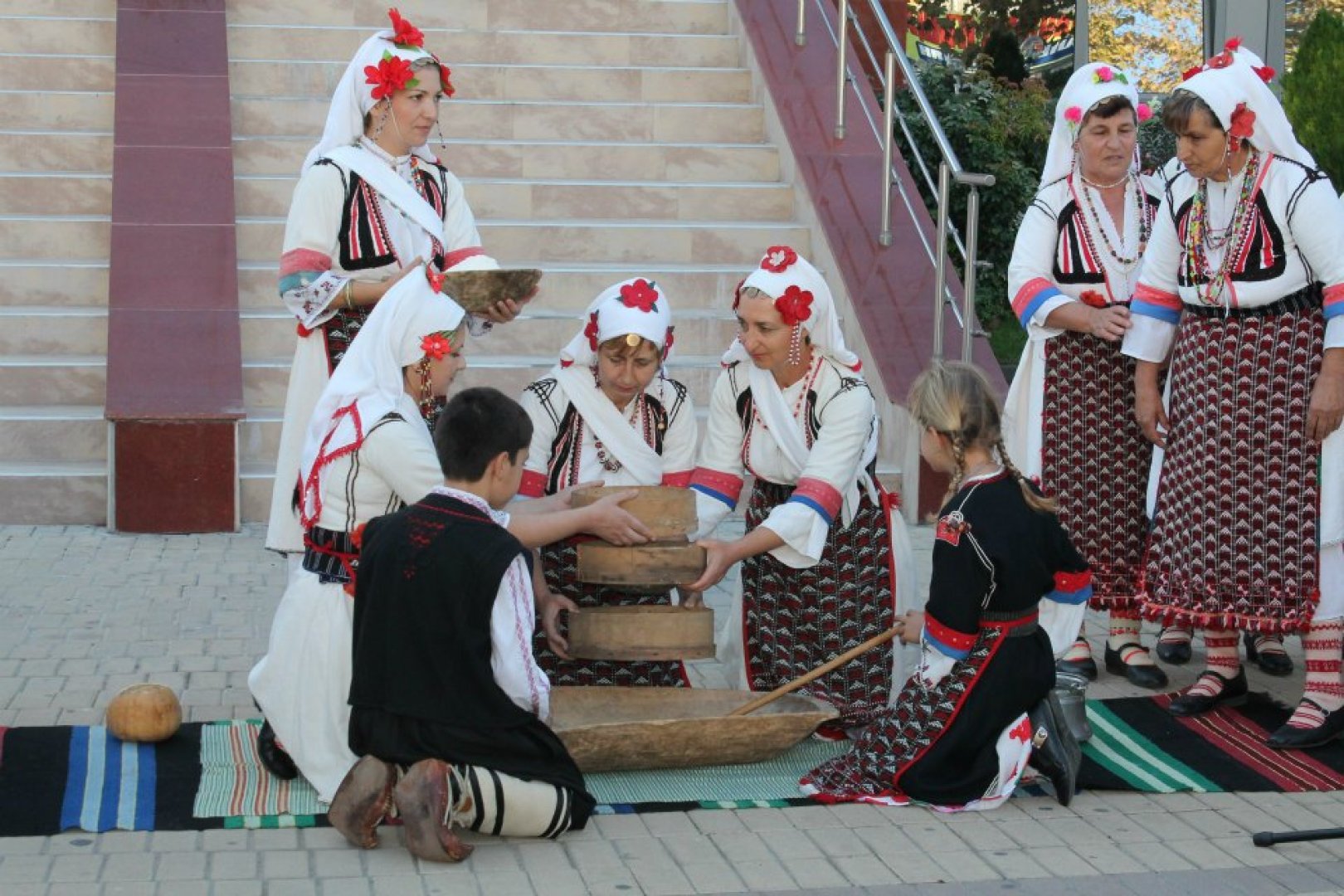 Какви ритуалите са съпътствали традиционната българска сватба – разказват в музея тази събота - E-Burgas.com