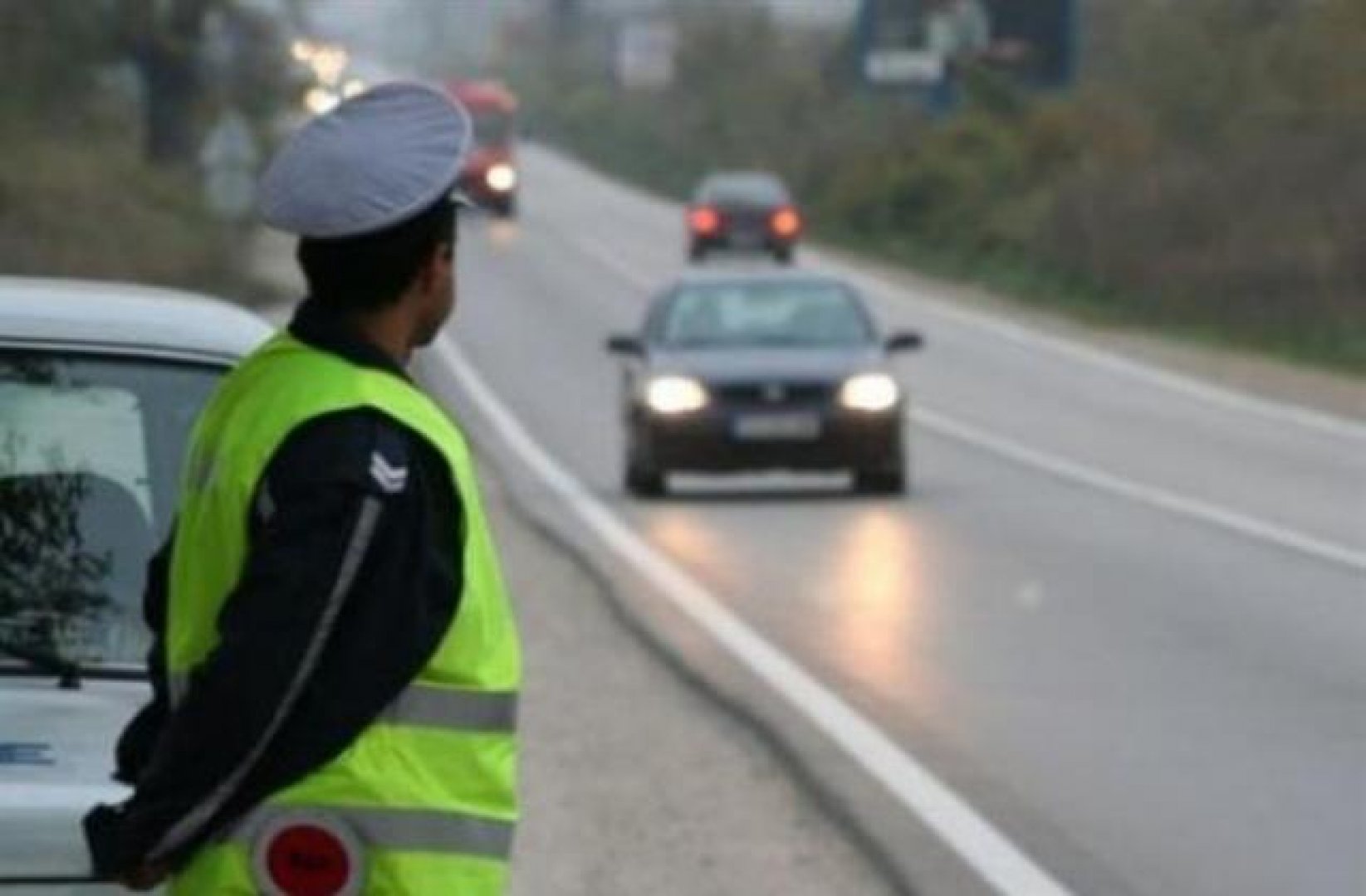 Хиляди полицаи бдят над пътищата по празниците  - E-Burgas.com