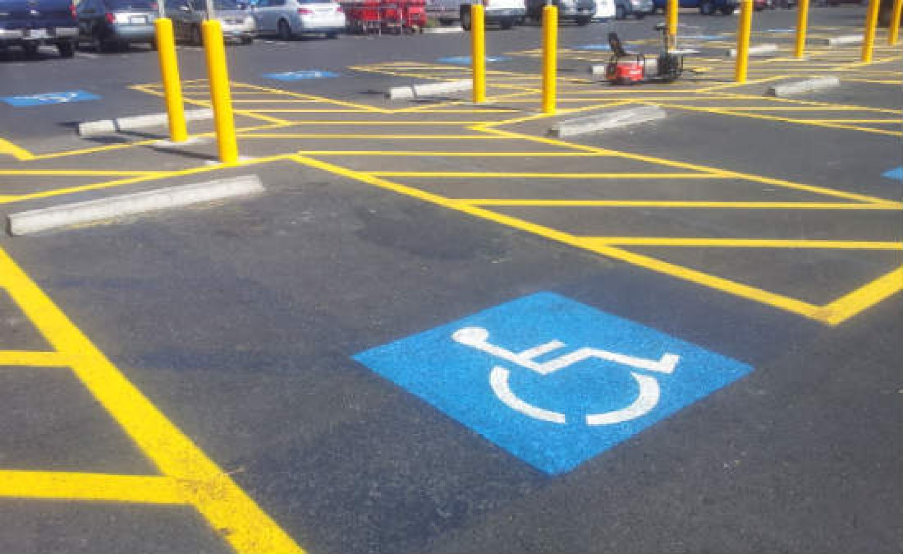 Погват шофьорите за паркиране на места за инвалиди  - E-Burgas.com