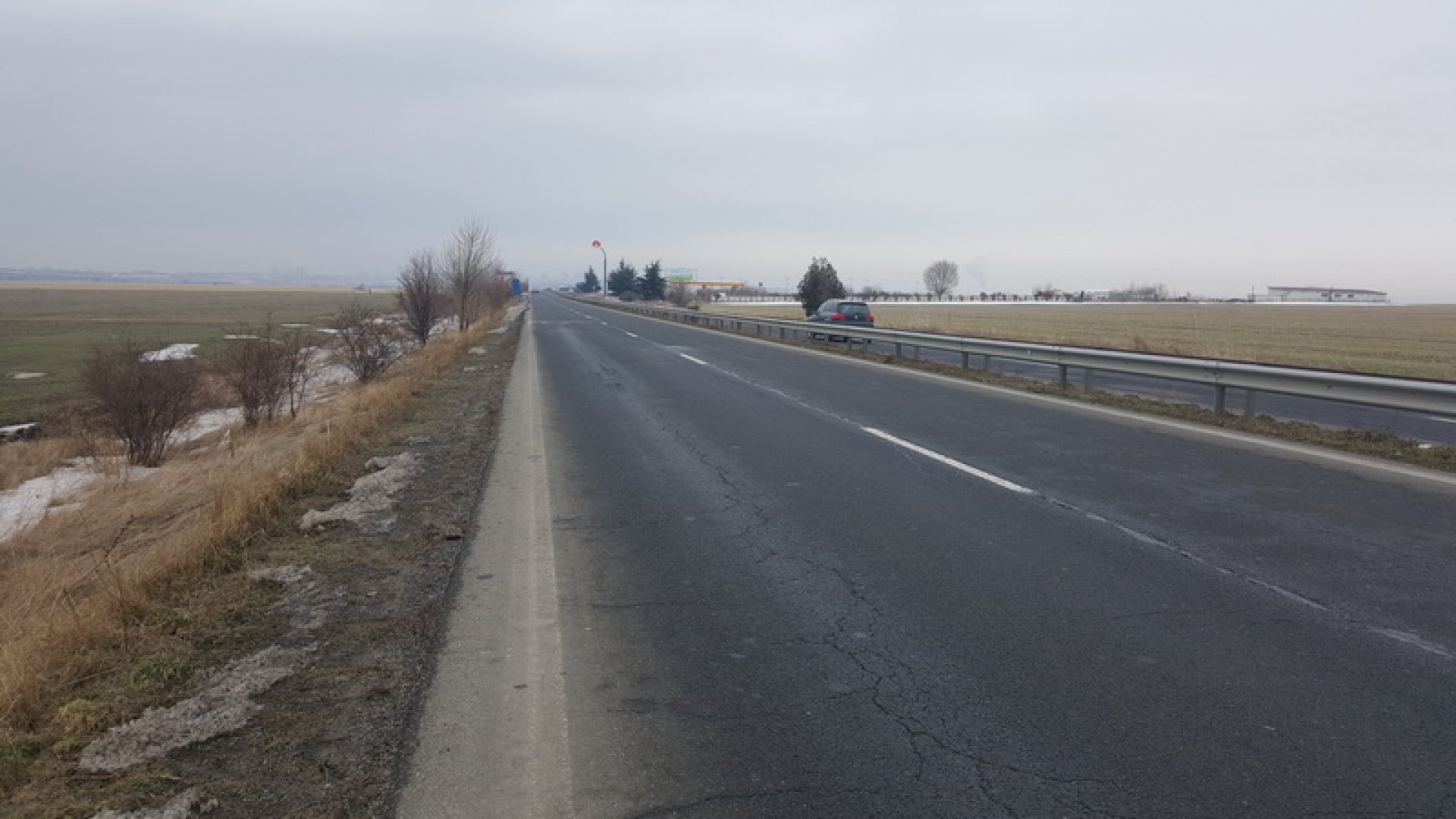 Заледени пътища и катастрофи затрудняват движението в страната - E-Burgas.com