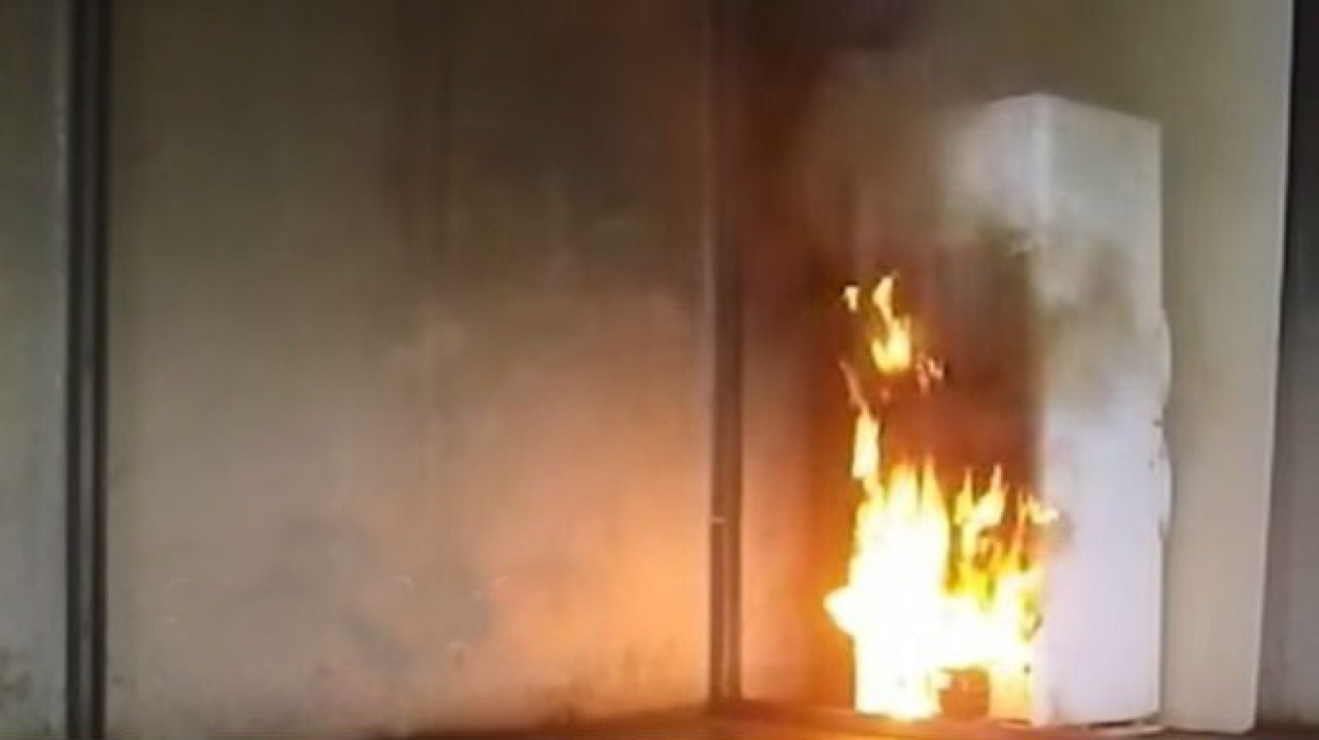 Хладилник подпали жилището на майка и дъщеря в Бургас  - E-Burgas.com