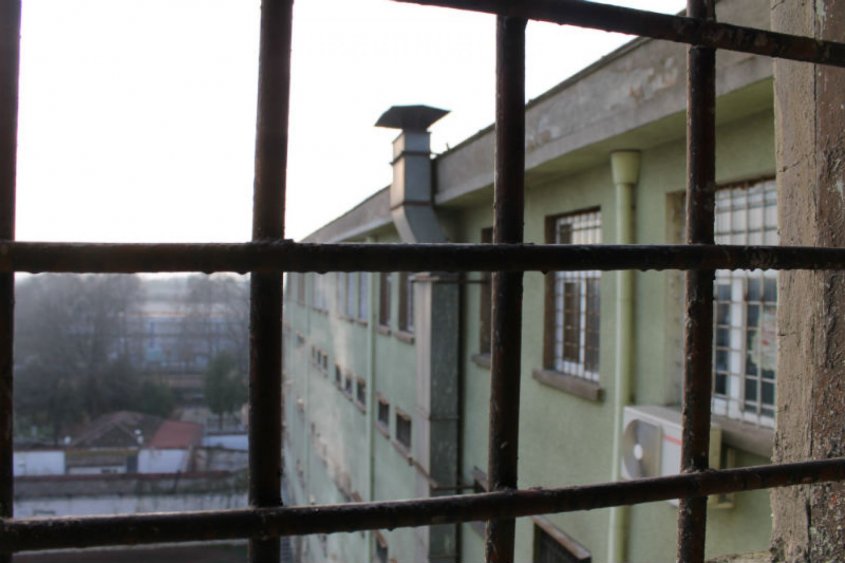  Оставиха в ареста тримата, склонявали за проституция в България и чужбина - E-Burgas.com