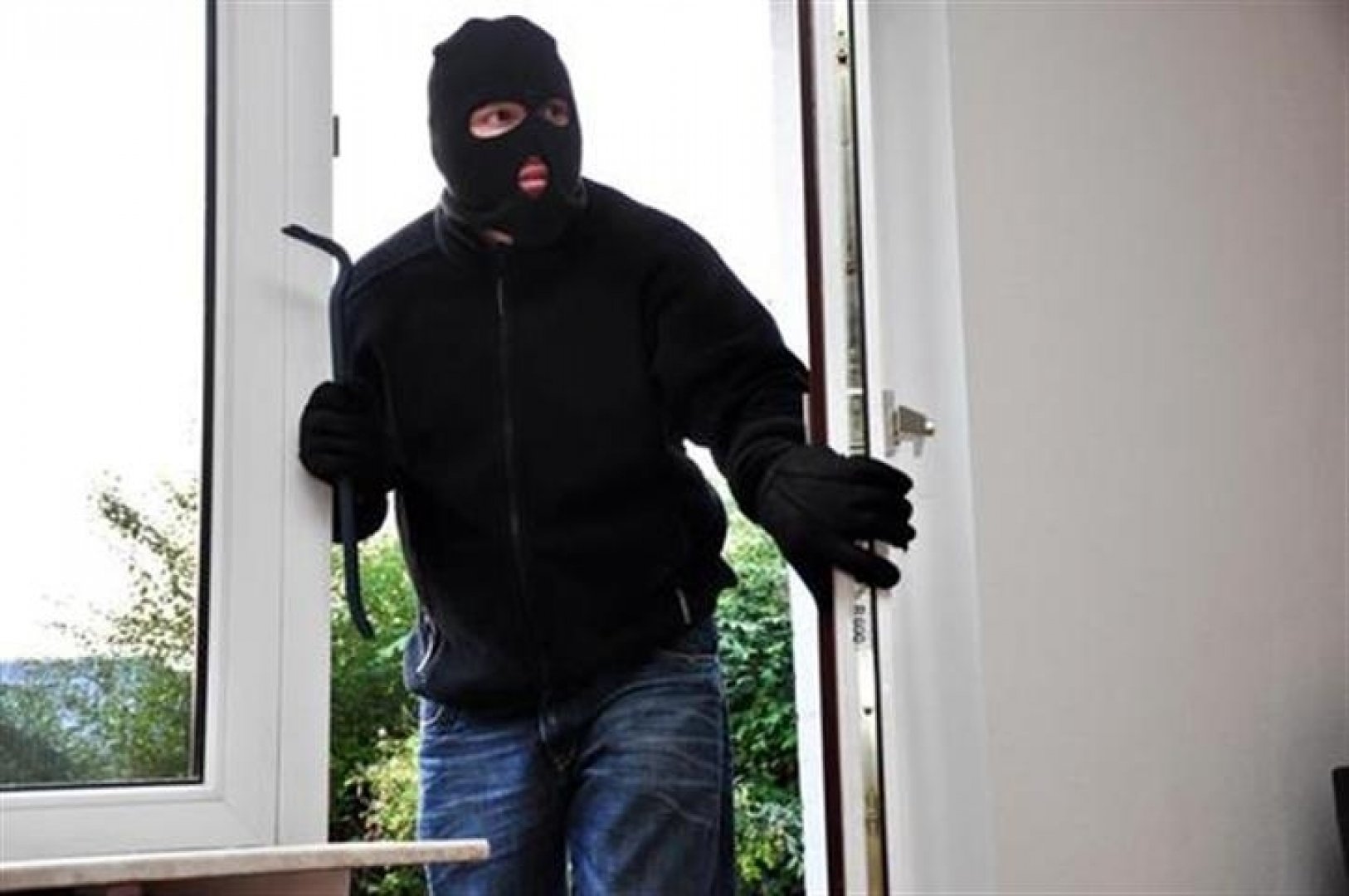 Хванаха крадеца на телевизори в Ахтопол - E-Burgas.com