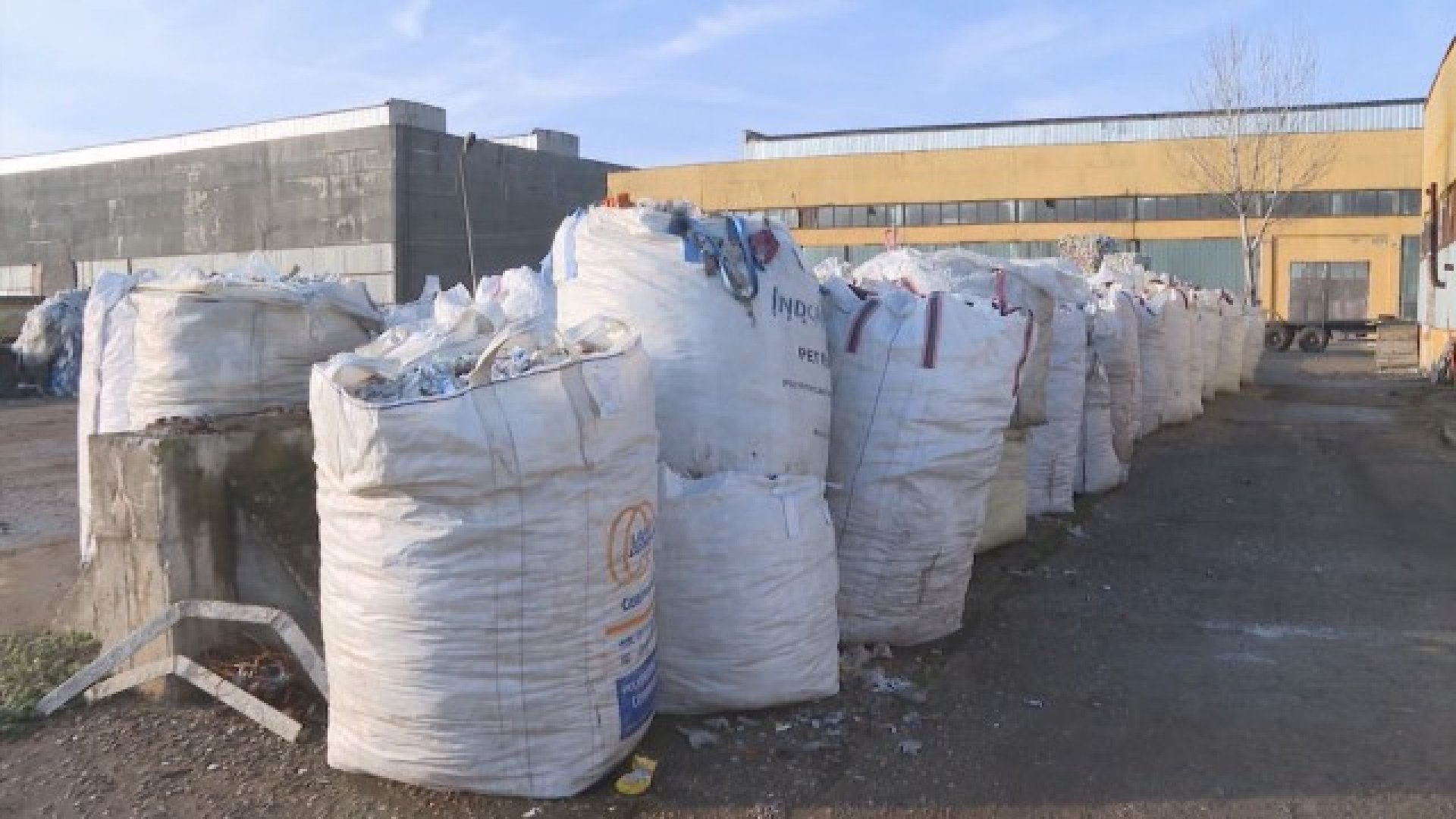 ДАНС разпитва служители в МОСВ за боклука от Италия  - E-Burgas.com