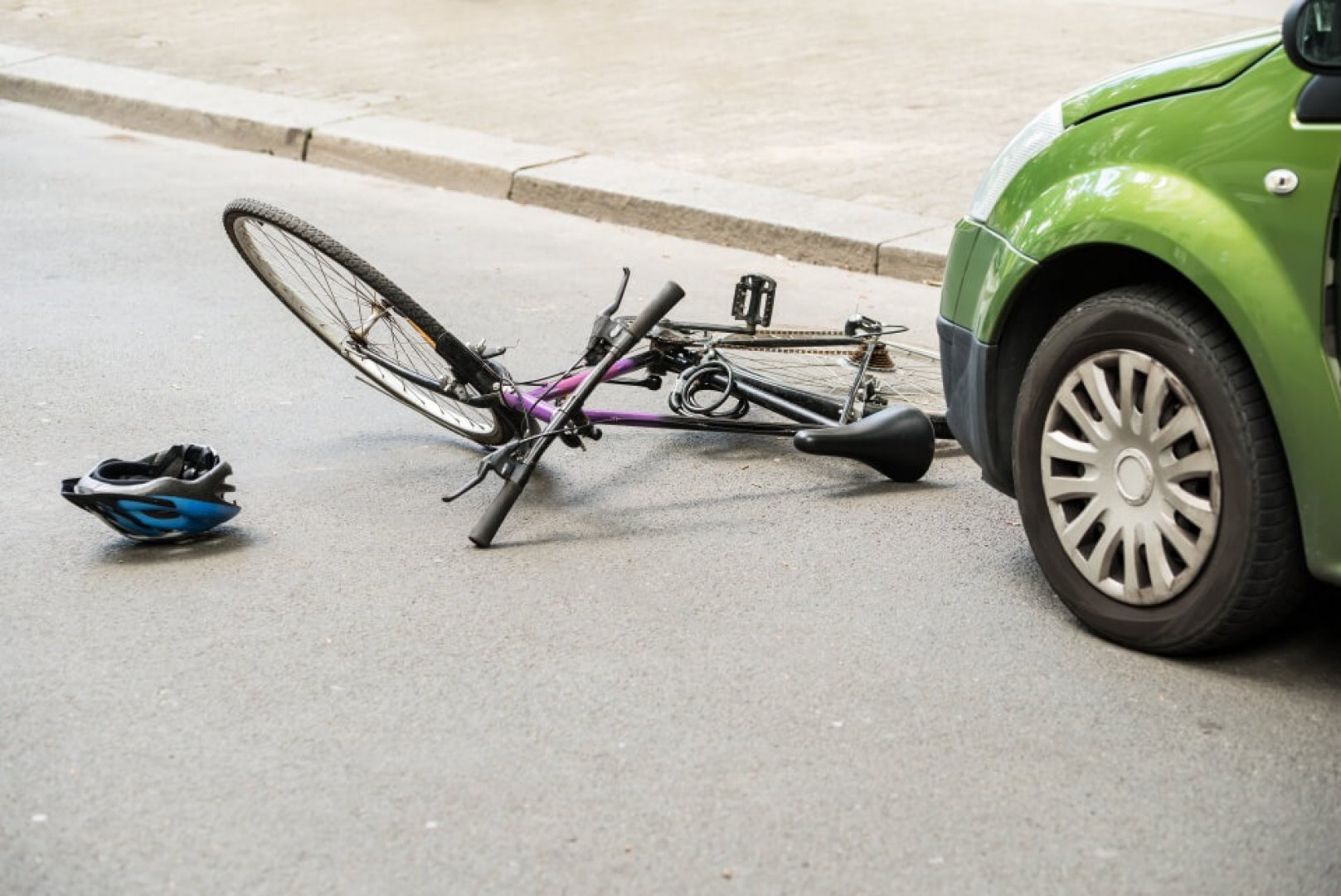 Спипаха шофьора, който блъсна велосипедист в Бургас и избяга  - E-Burgas.com