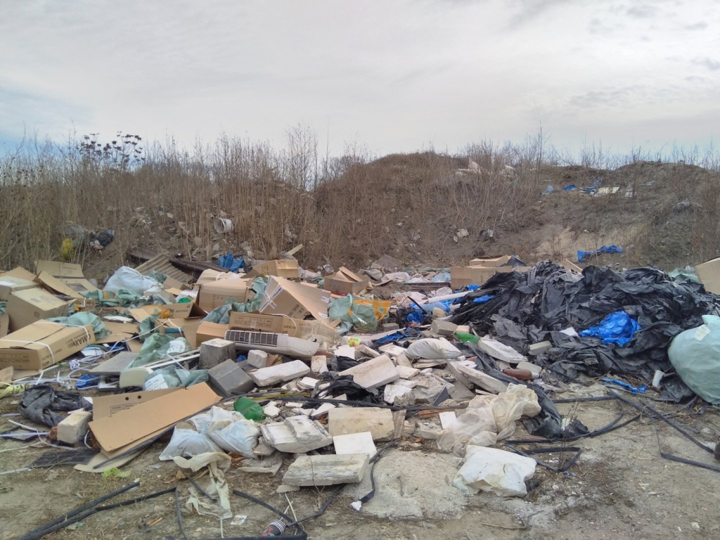 Почистват незаконни сметища и речни корита край Бургас - E-Burgas.com