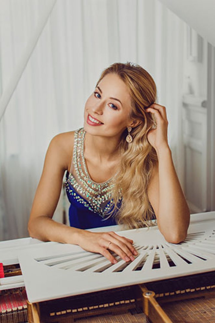 Полската пианистка Анна Липяк изнася майсторски концерт с музиката на Шопен - E-Burgas.com