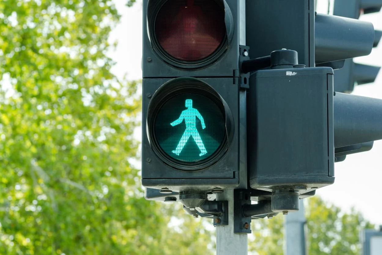 Слагат светофар на натоварено кръстовище в 