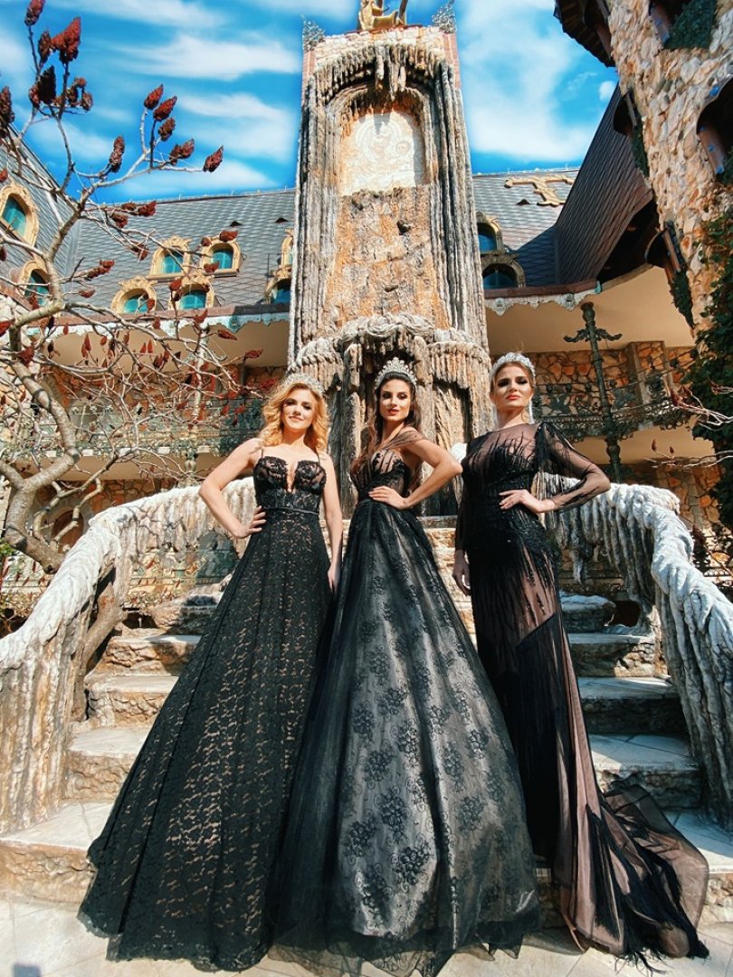 Най-красивите омъжени дами в Бургас с приказна фотосесия в замъка „Влюбен във вятъра“ - E-Burgas.com