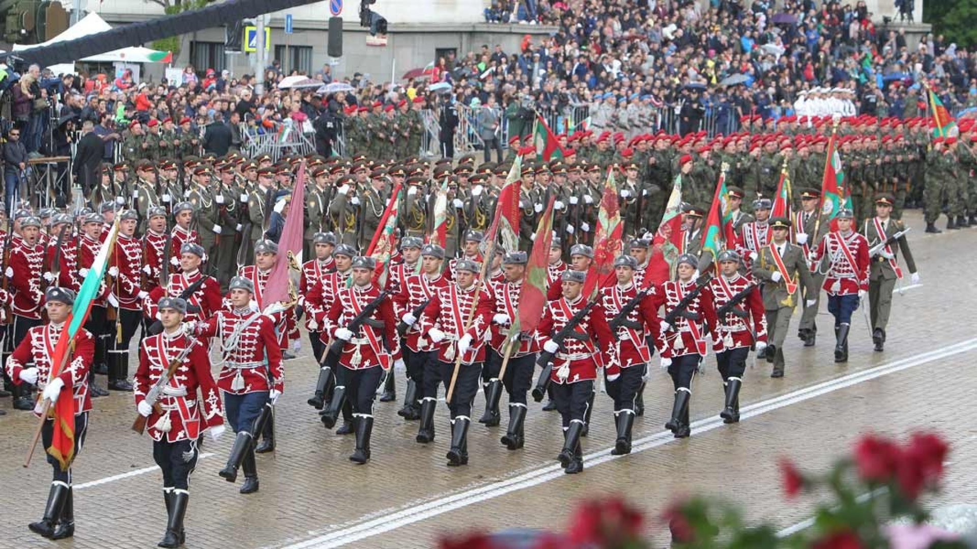 Каракачанов отмени военния парад на 6-ти май - E-Burgas.com