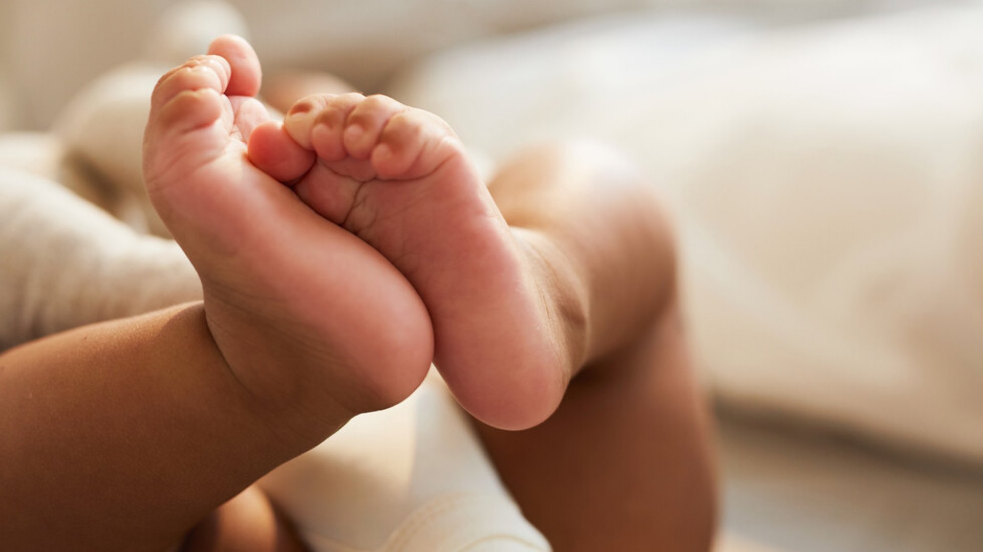 10 новородени в Румъния са заразени с коронавирус - E-Burgas.com