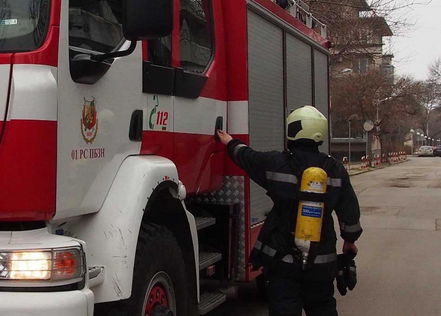 Огнеборци спасиха къщата на млада бургазлийка в Средец - E-Burgas.com