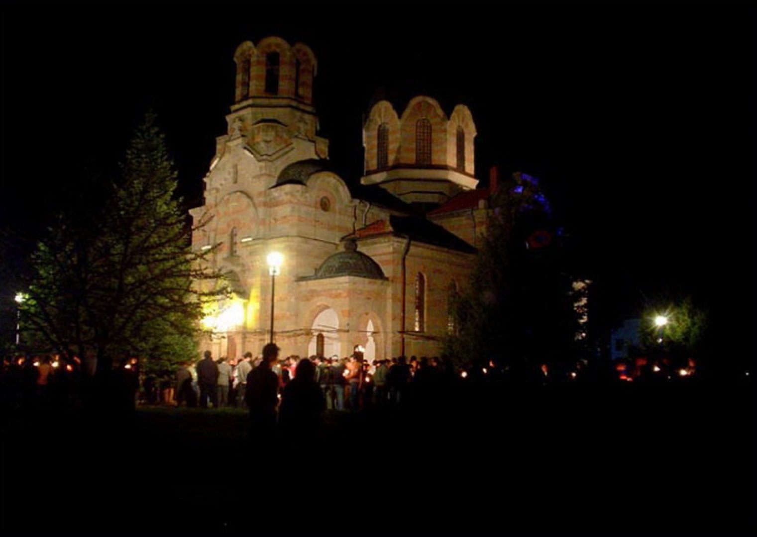 Пасхално богослужение тази вечер във всички храмове в страната - E-Burgas.com