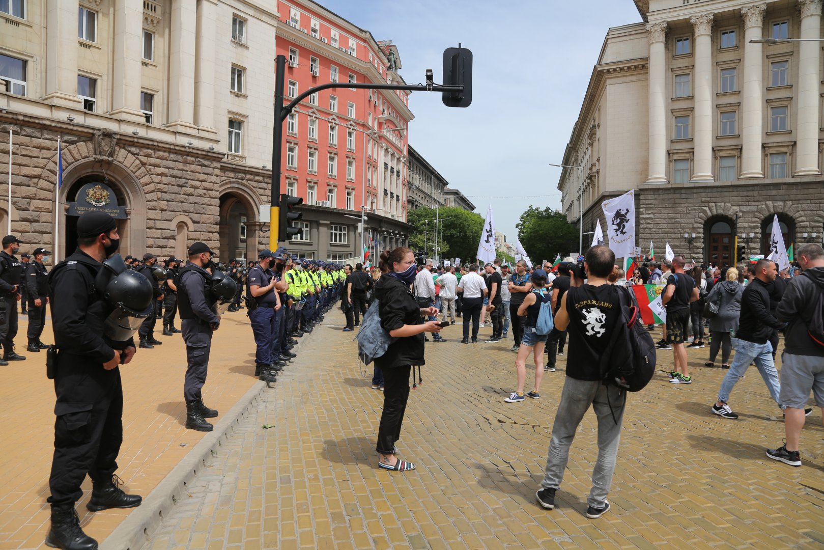 8 арестувани на протеста в София - E-Burgas.com