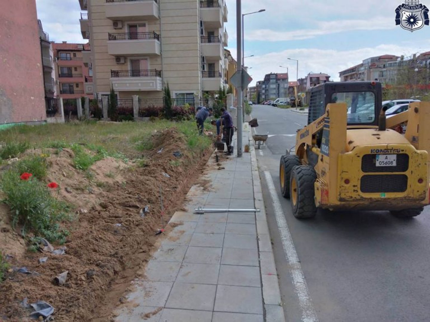 Оправят тротоарите в несебърски квартал, следва изграждане на велоаели - E-Burgas.com