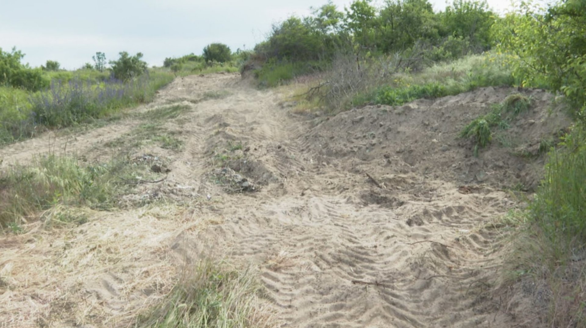 Държавата проверява разкопаните дюни в Ахтопол - E-Burgas.com