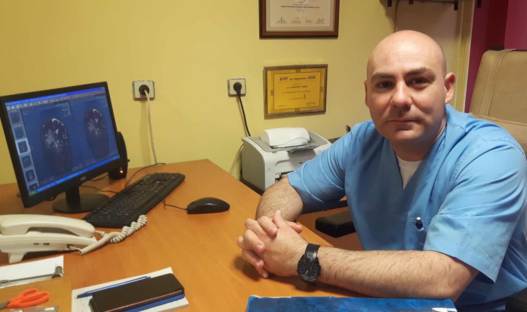 Обещаващ неврохирург с над 700 операции избра Бургас пред София  - E-Burgas.com