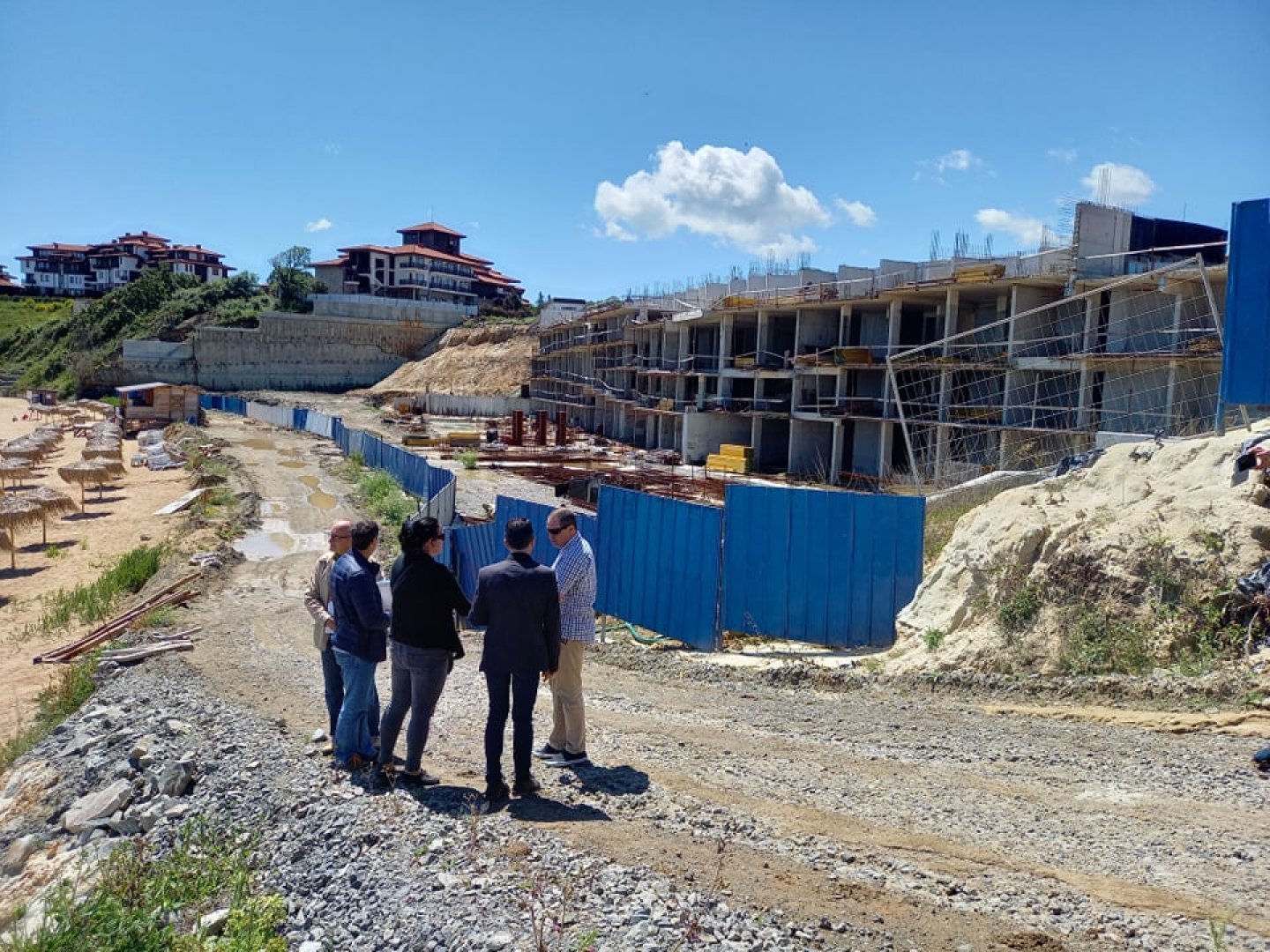 НА ЖИВО: РДНСК-Бургас с нова проверка на строежа край Шофьорския плаж  - E-Burgas.com