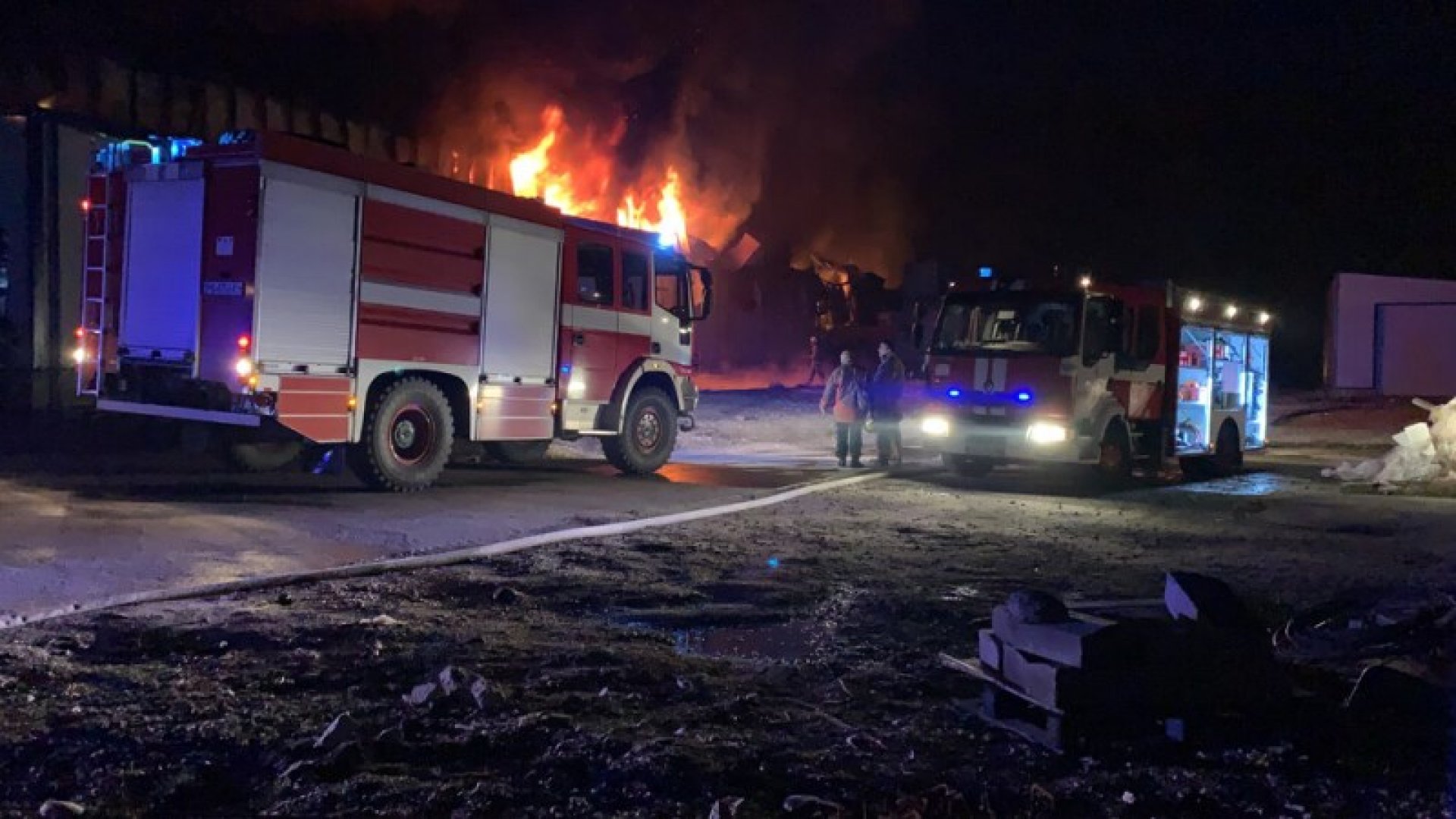 6 тона въглища и няколко машини изгоряха при пожар в цех в Руенско - E-Burgas.com