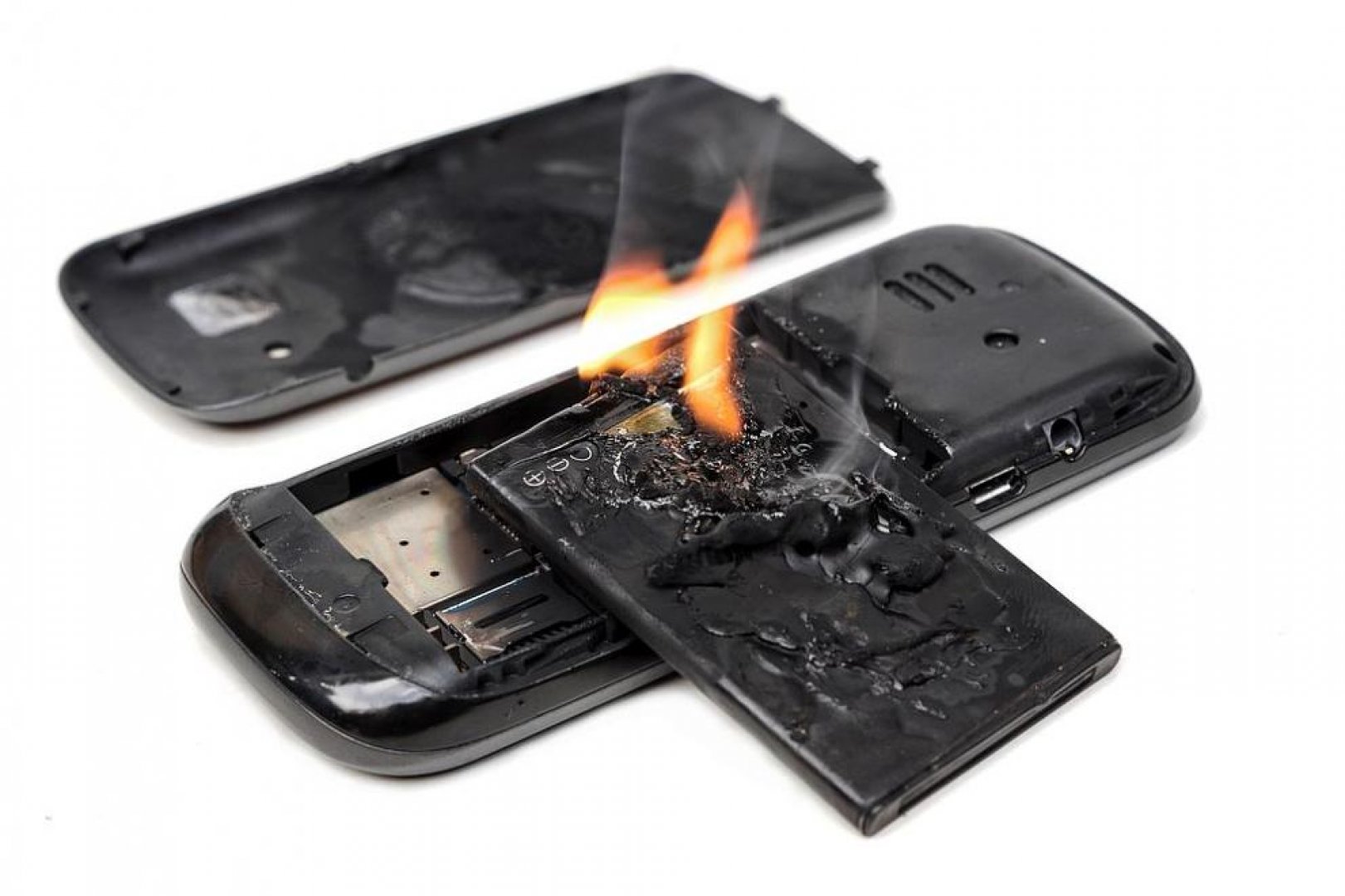 Внимавайте, смартфоните не издържат на жегата - E-Burgas.com