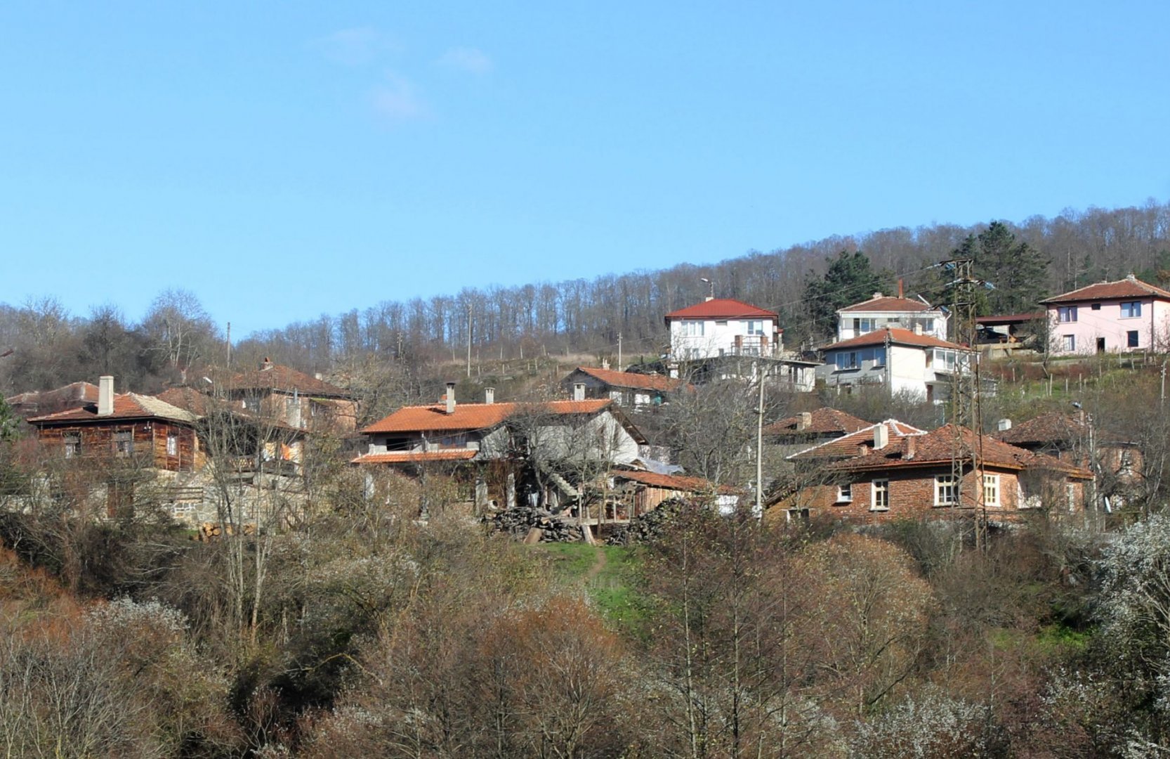 Все повече млади българи търсят имот на село - E-Burgas.com