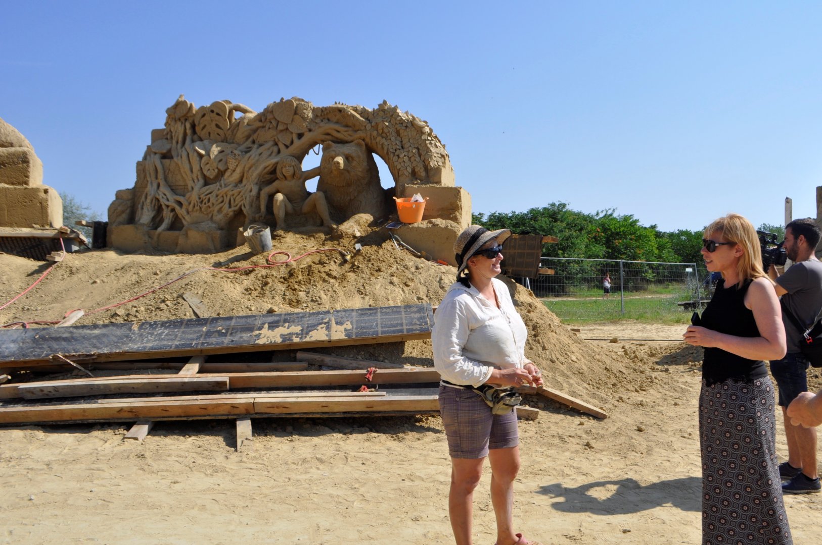 Приказни герои от пясък очакват своите посетители в Бургас - E-Burgas.com