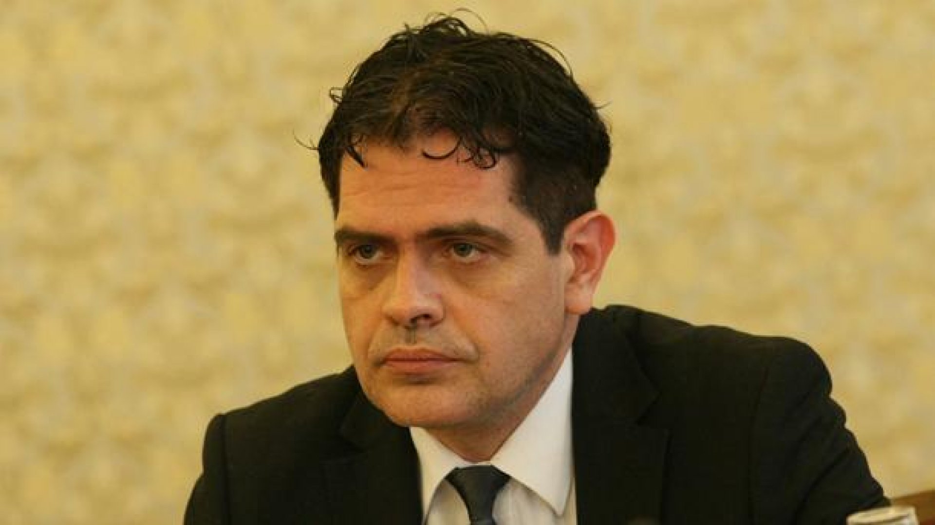 Кой е спряганият за нов министър на икономиката - E-Burgas.com