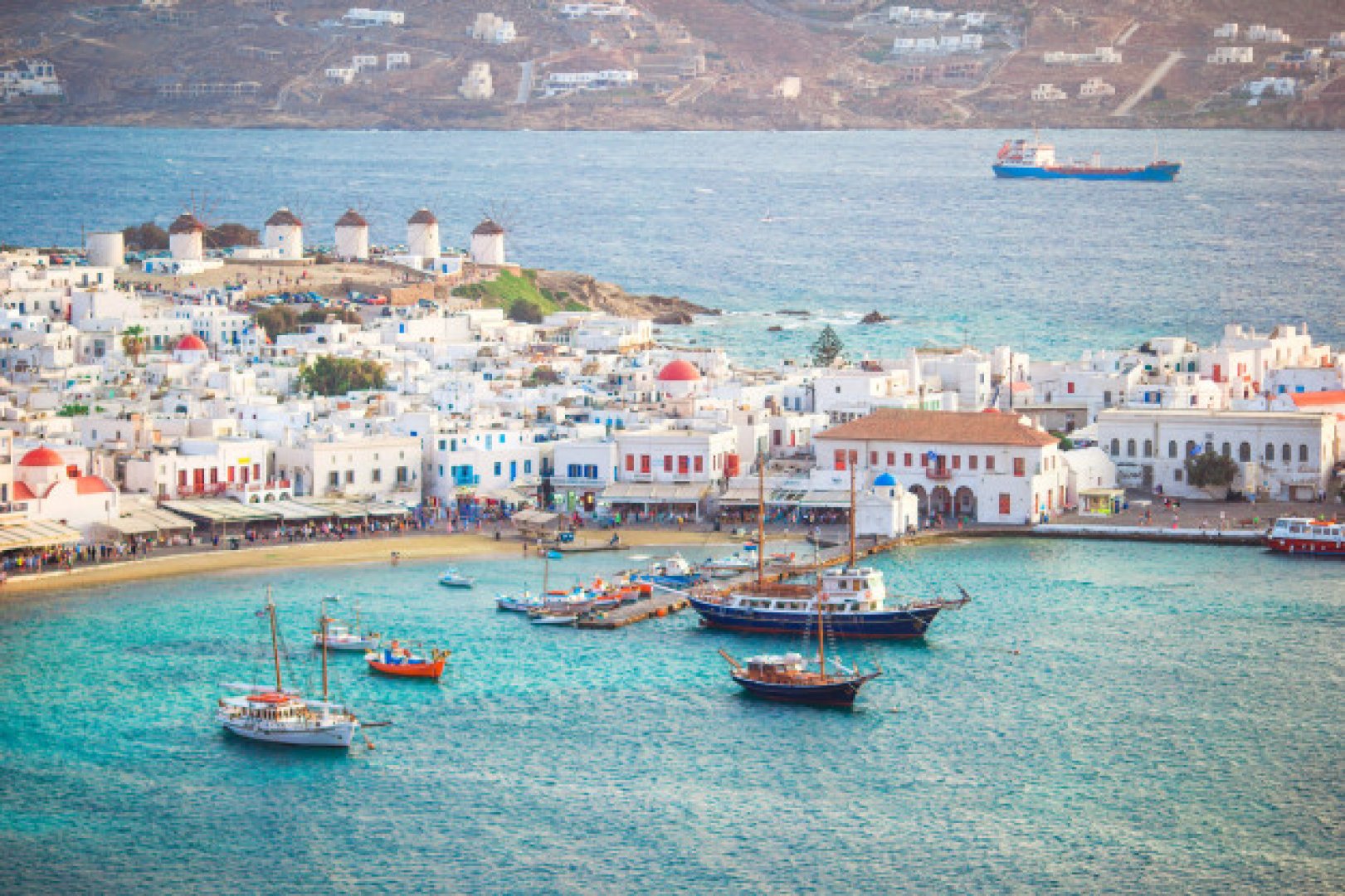 Гърция посреща 80% по-малко туристи - E-Burgas.com