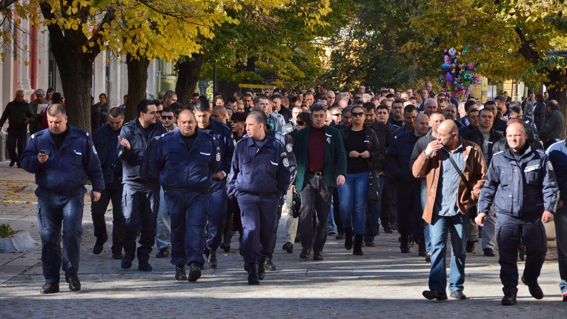 Полицаи от Варна и Бургас излизат на протест - E-Burgas.com