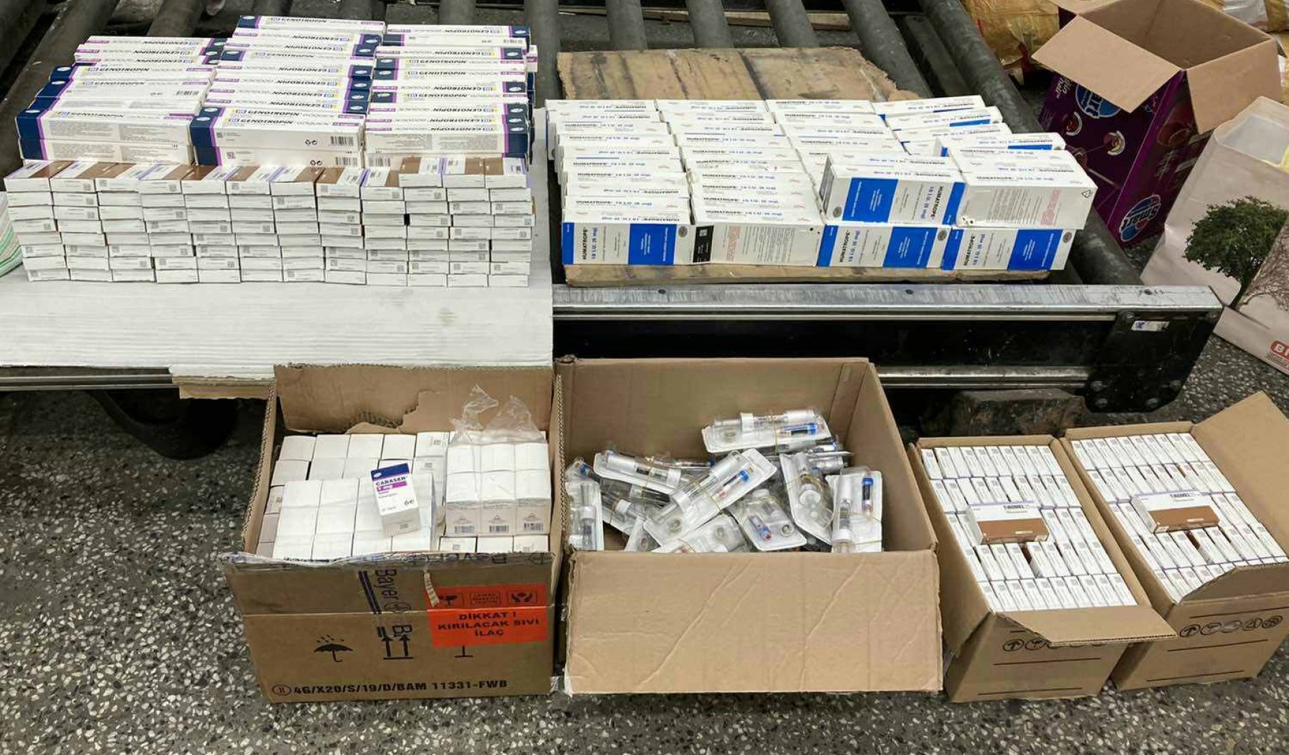 Хванаха дилър на медикаменти със стока за 100 бона на границата с Турция (Снимки) - E-Burgas.com