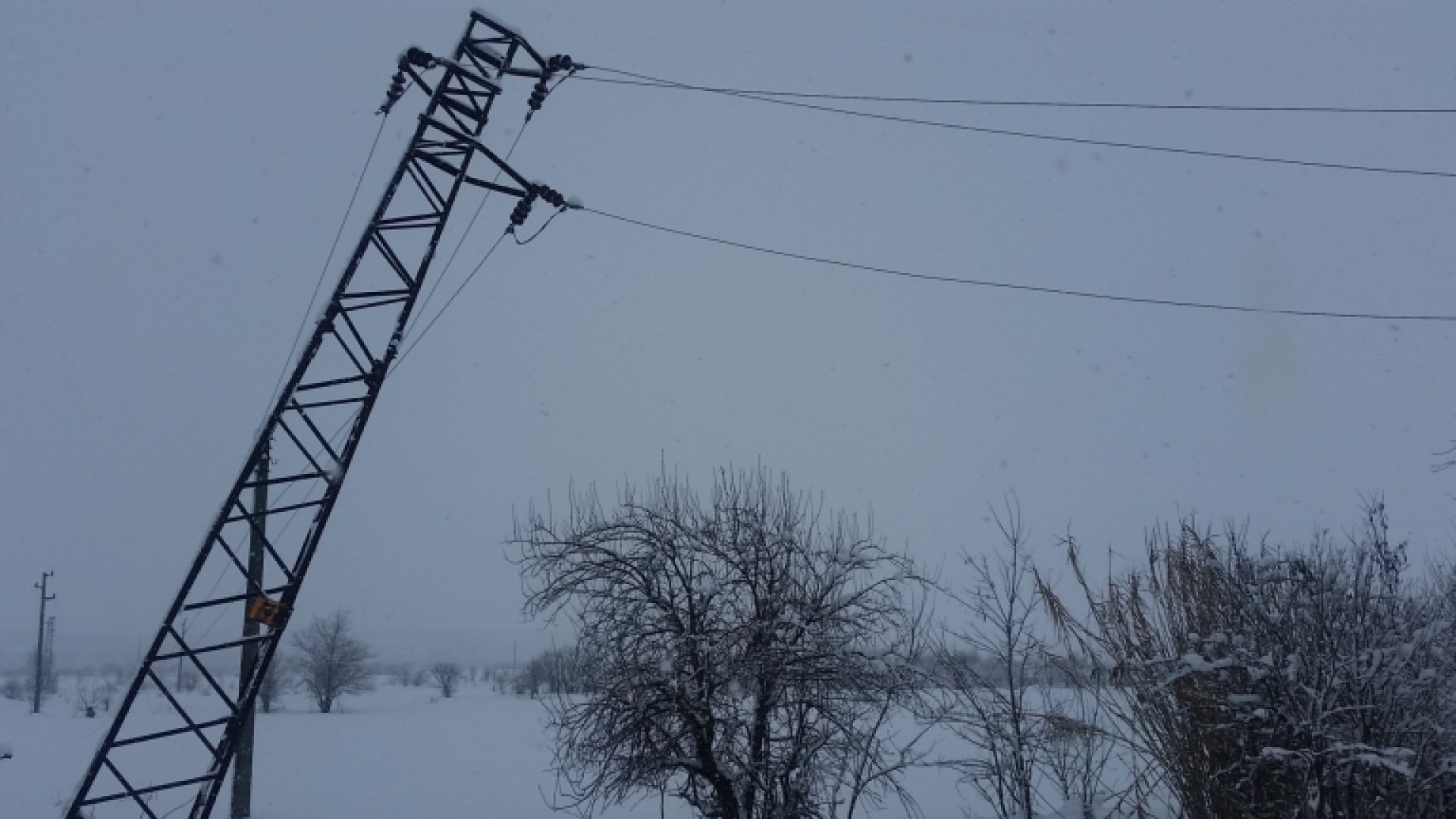 26 населени места продължават да са без ток - E-Burgas.com
