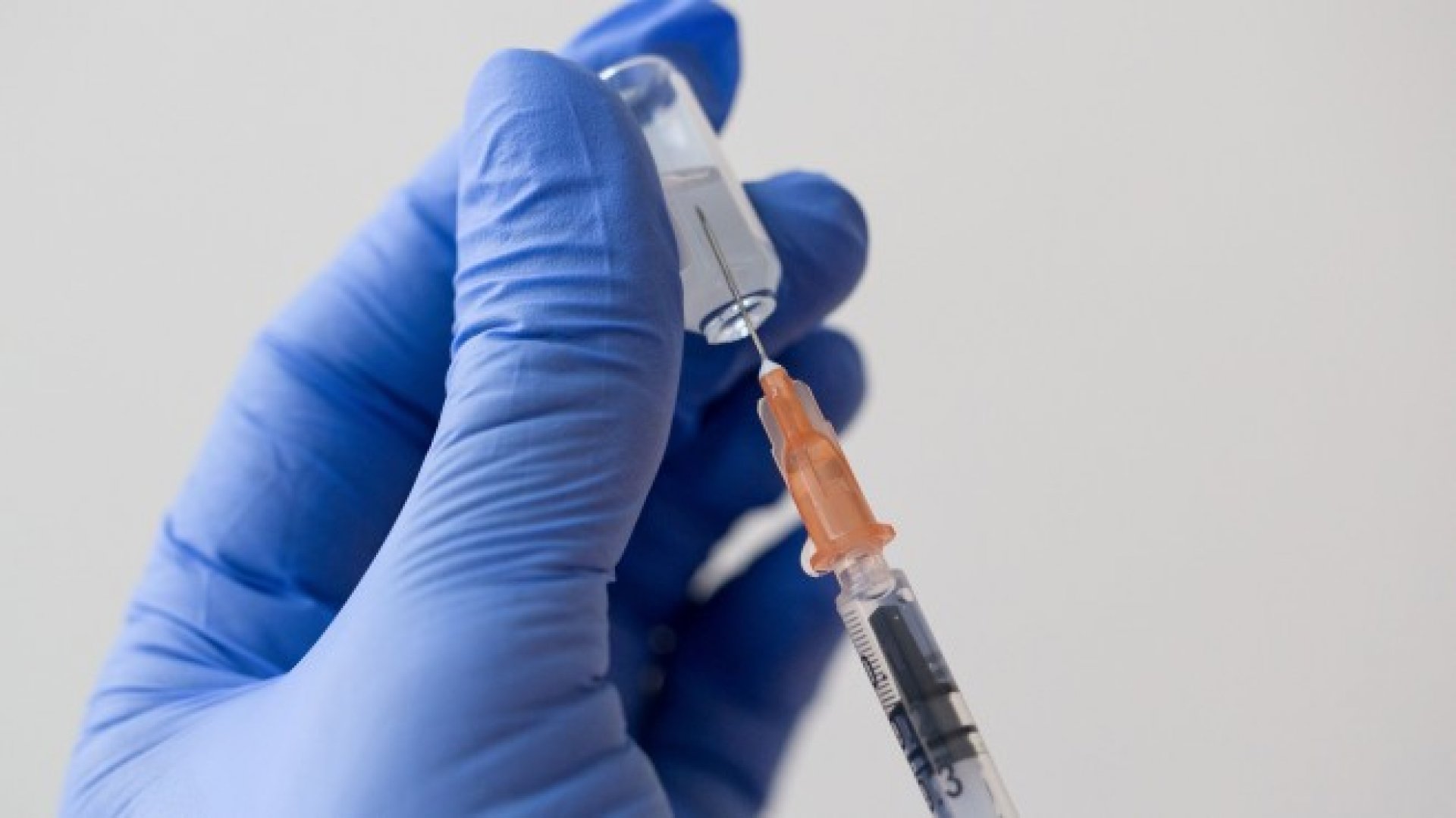 Отложиха доставянето на новата пратка ваксини  - E-Burgas.com
