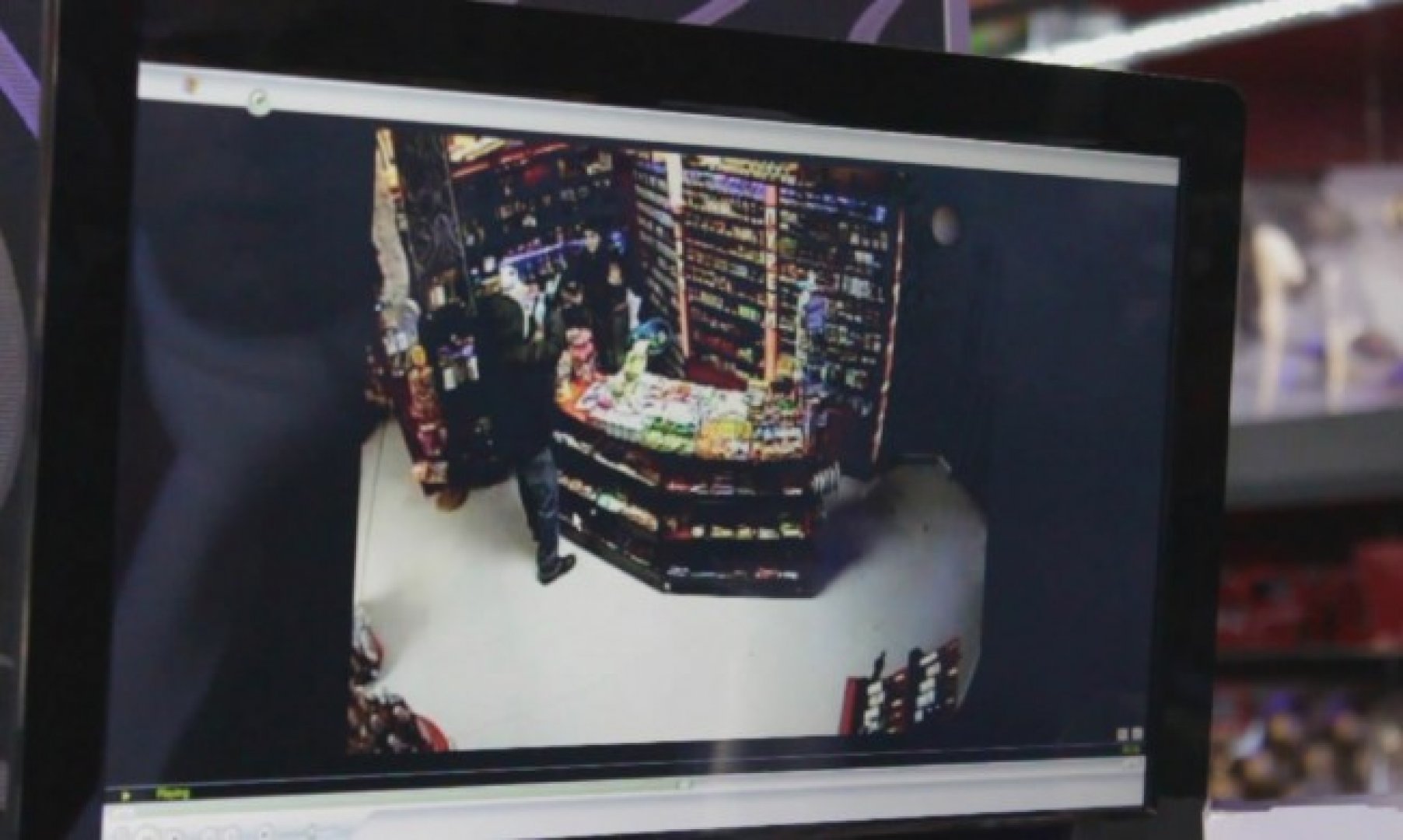 Камери уловиха жена да краде системно от магазини в Бургас - E-Burgas.com