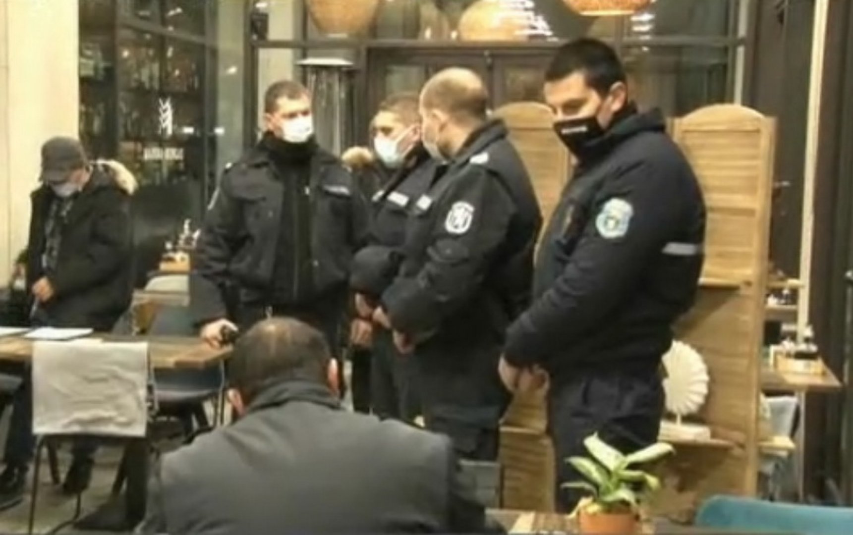 Полицията и РЗИ започнаха масови проверки на заведенията в Бургас - E-Burgas.com